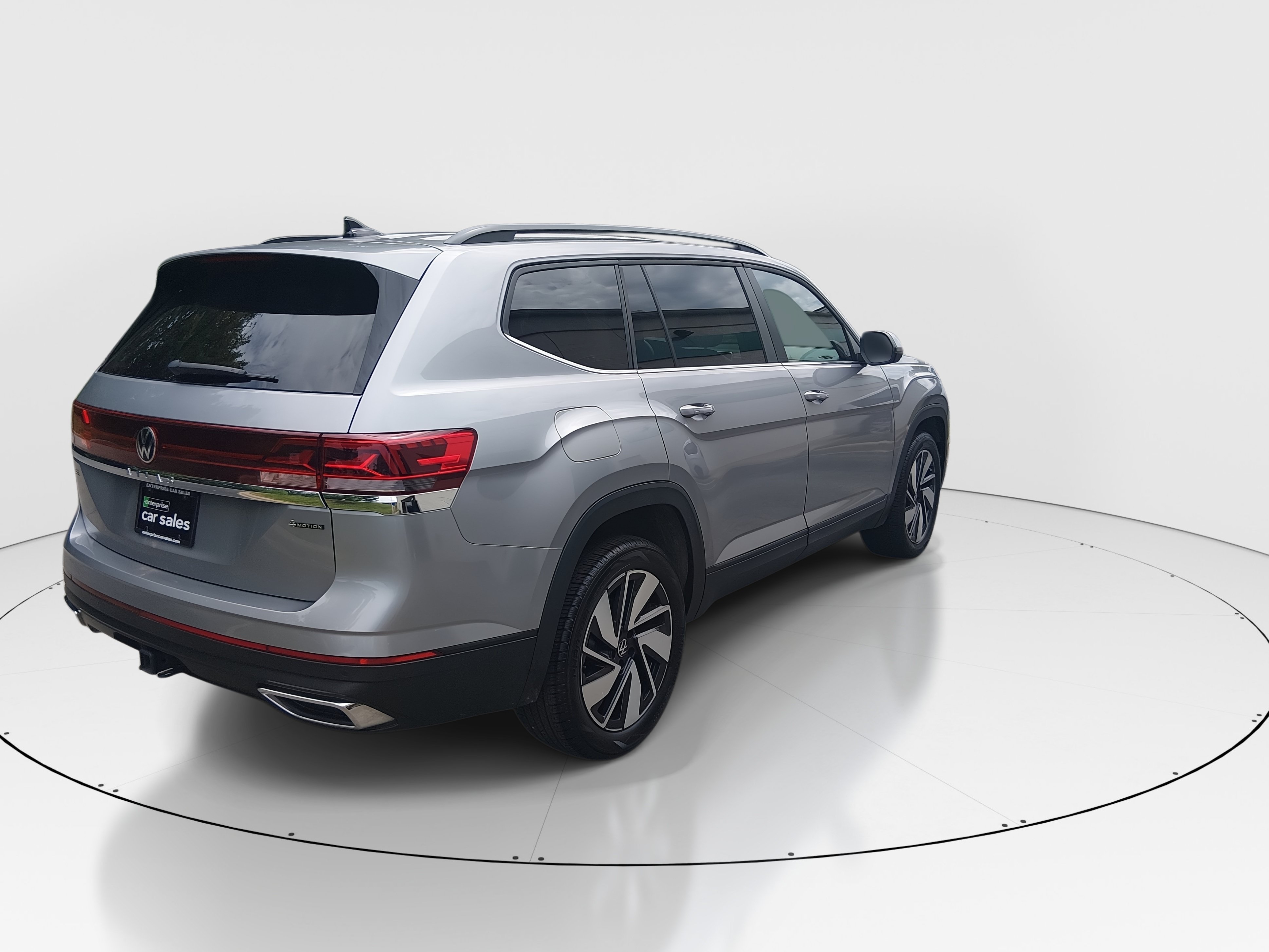 2024 Volkswagen Atlas SE w/Tech - Photo 7