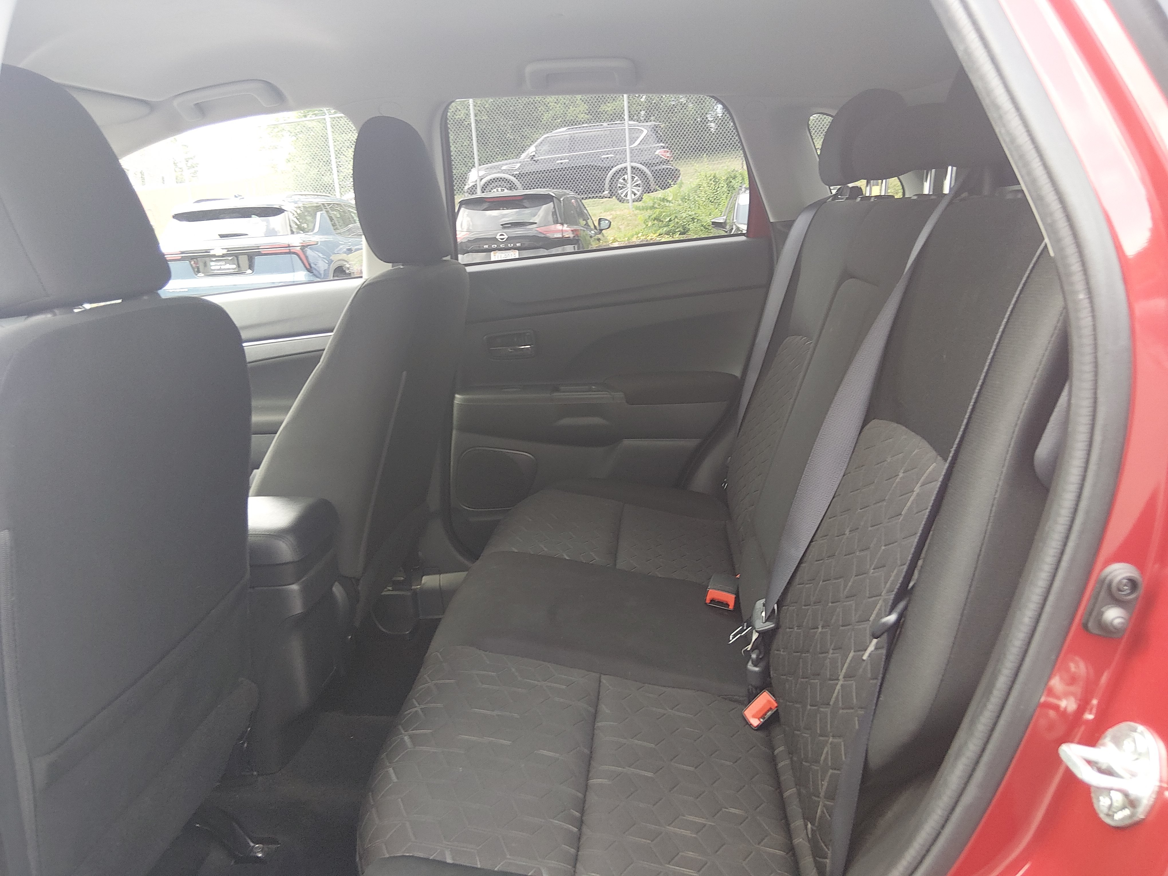 2024 Mitsubishi Outlander Sport ES - Photo 19