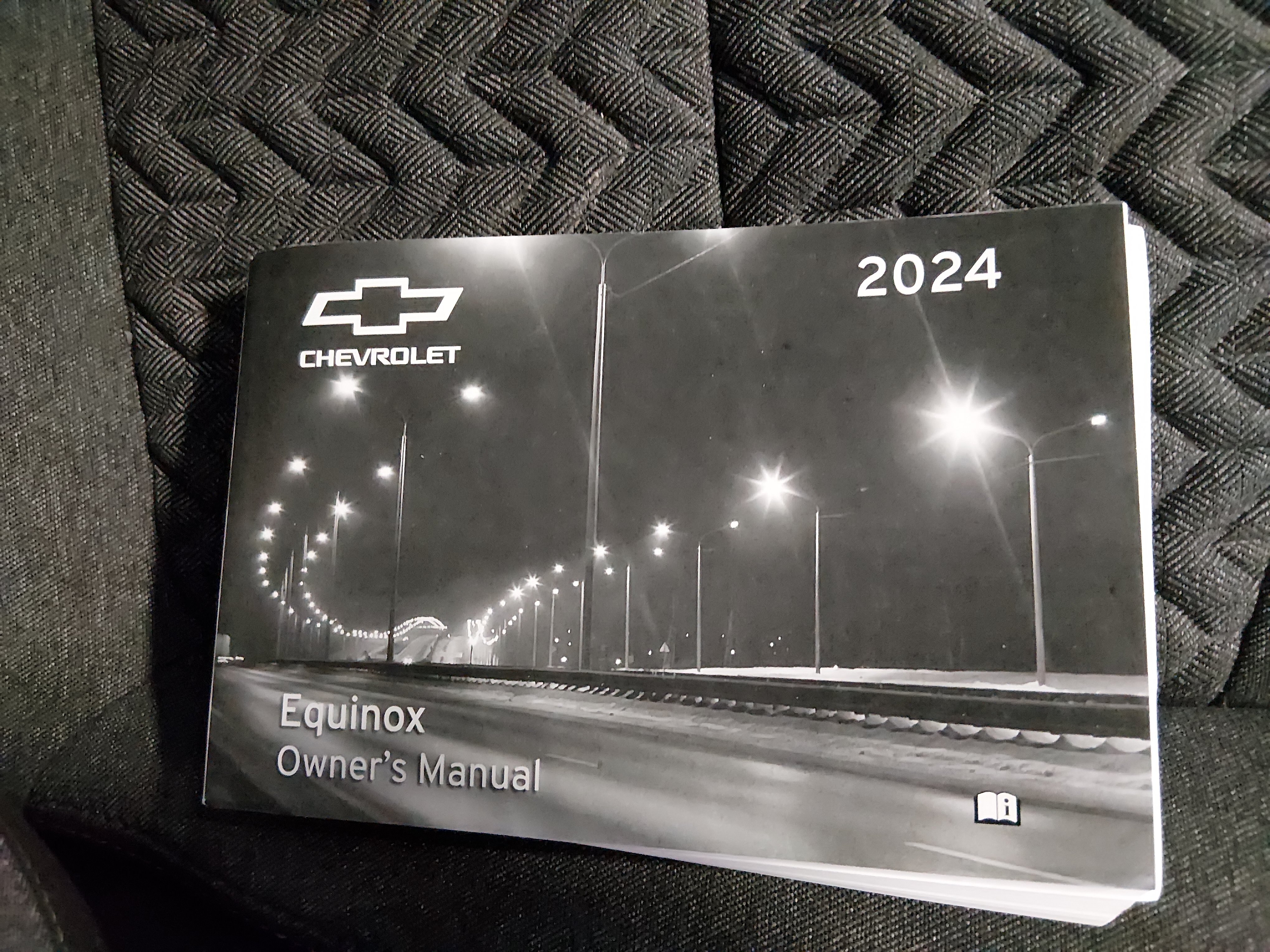 2024 Chevrolet Equinox LT - Photo 21