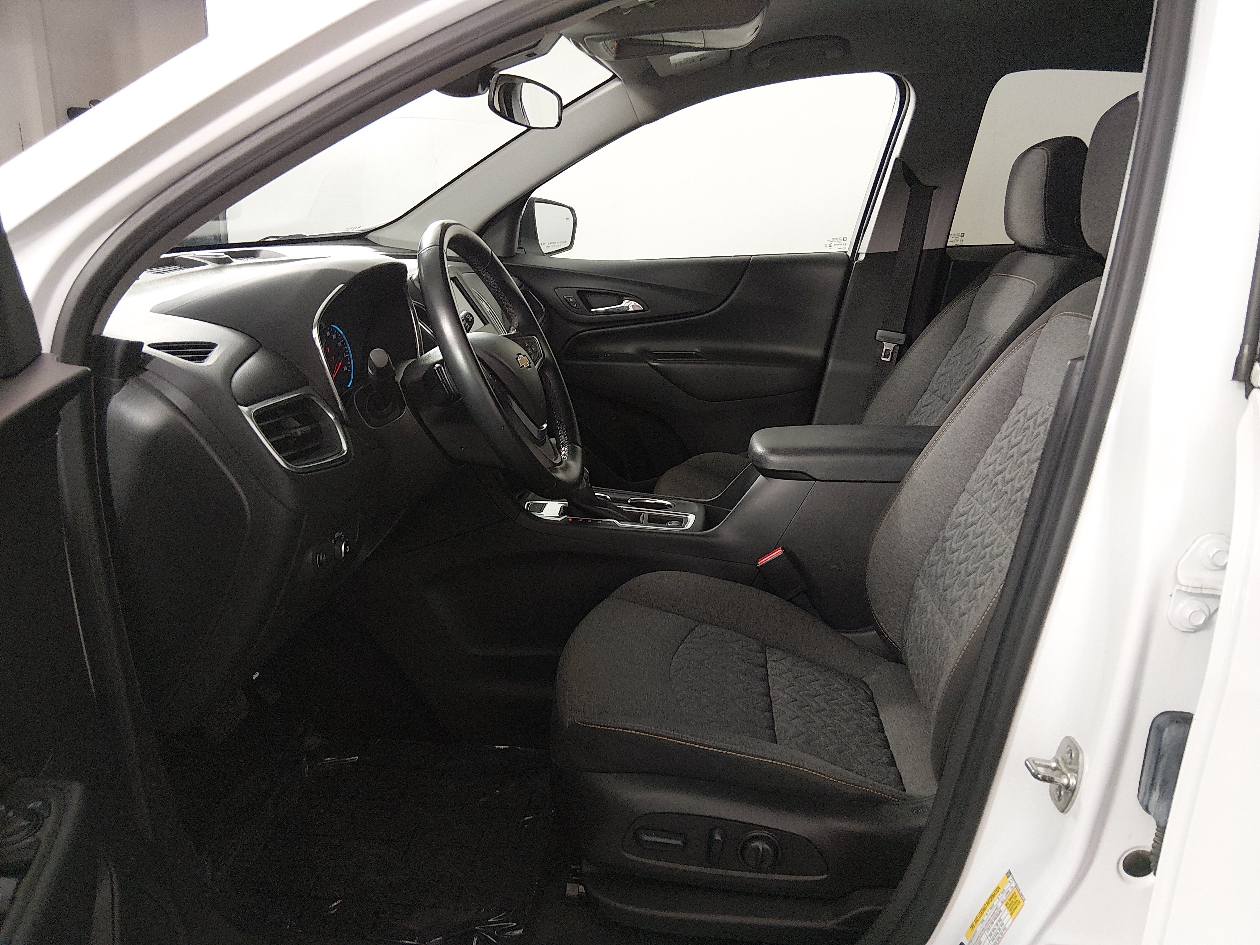 2024 Chevrolet Equinox LT - Photo 20
