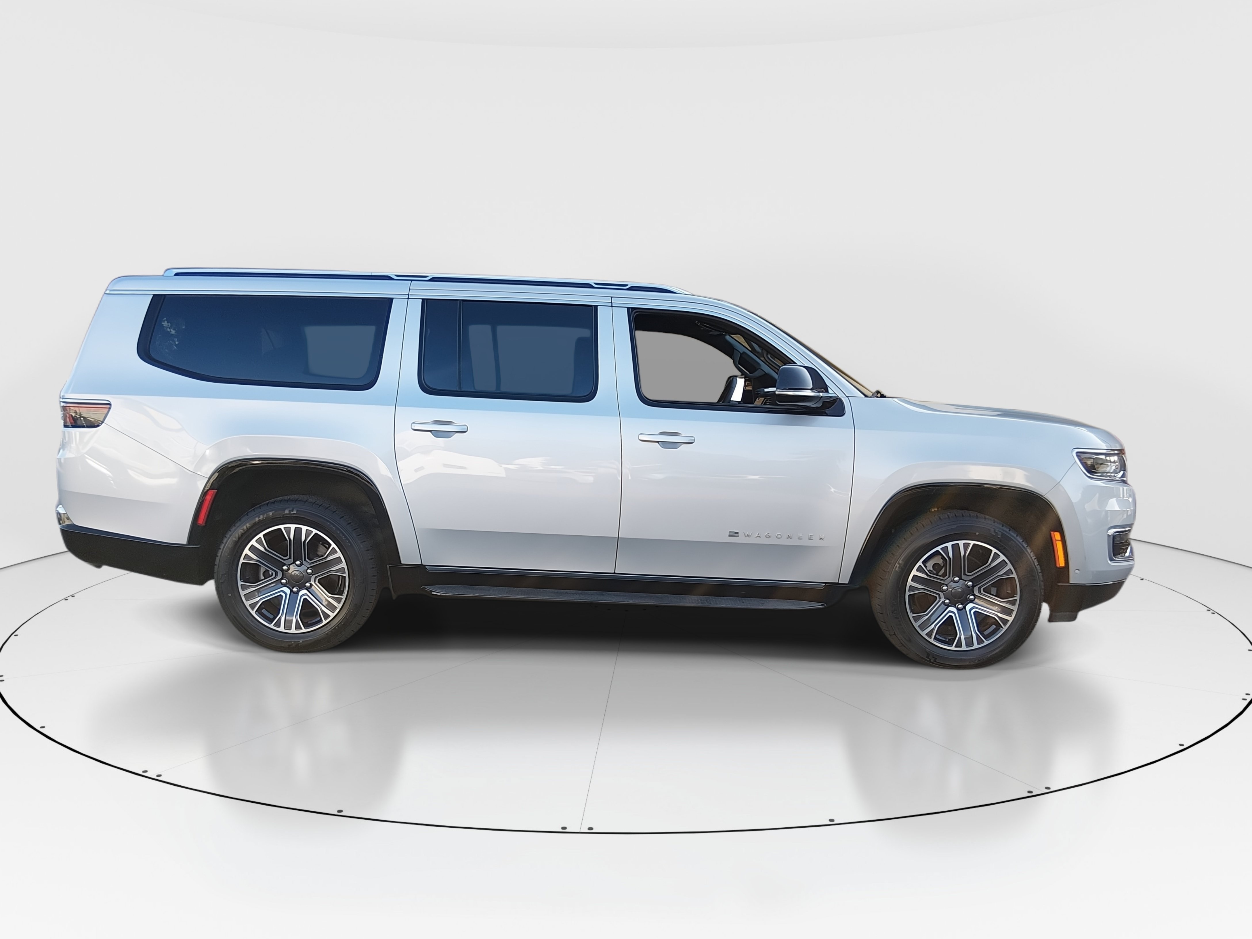 2024 Jeep Wagoneer L Series II - Photo 8