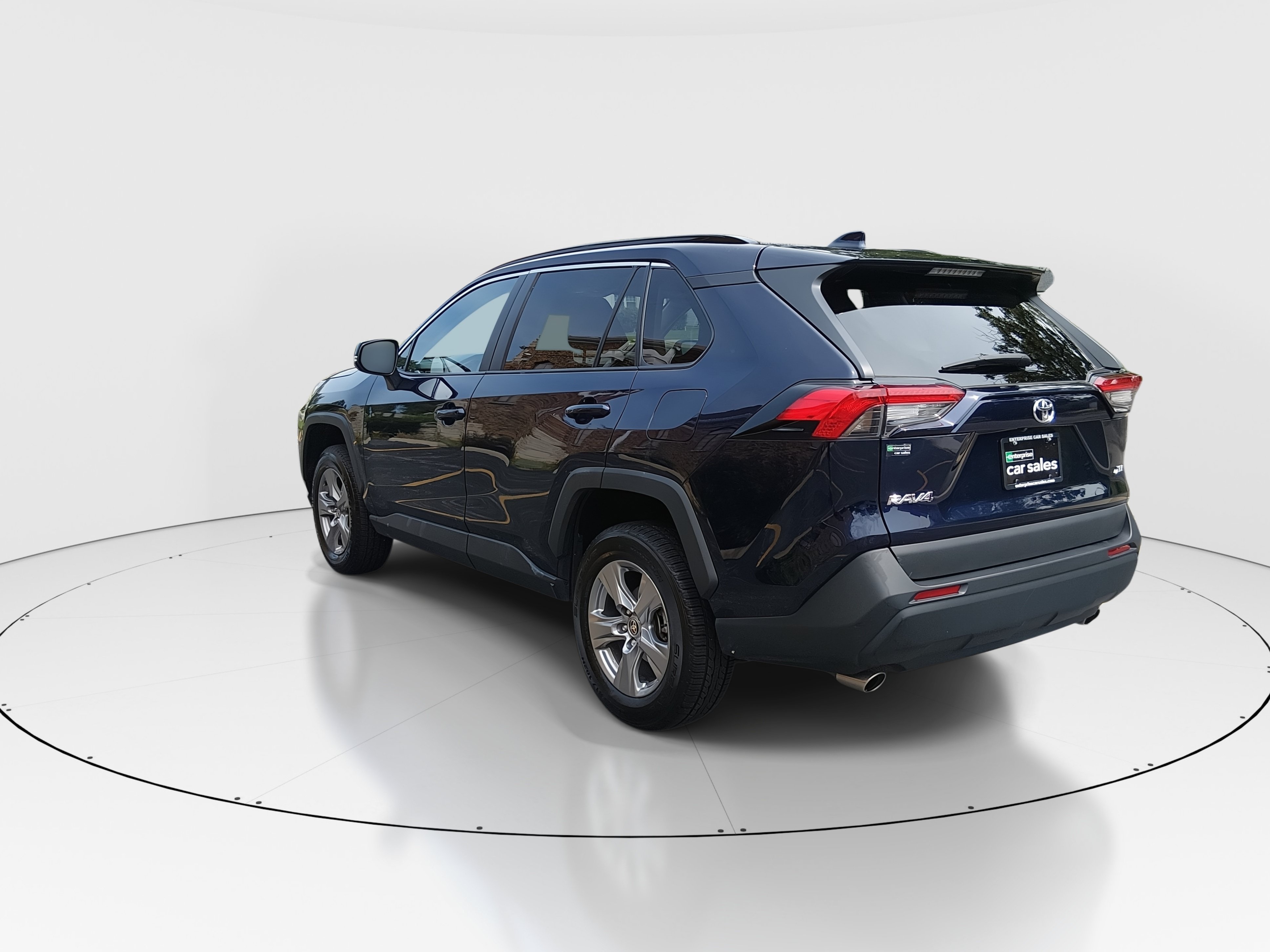 2024 Toyota RAV4 XLE - Photo 5