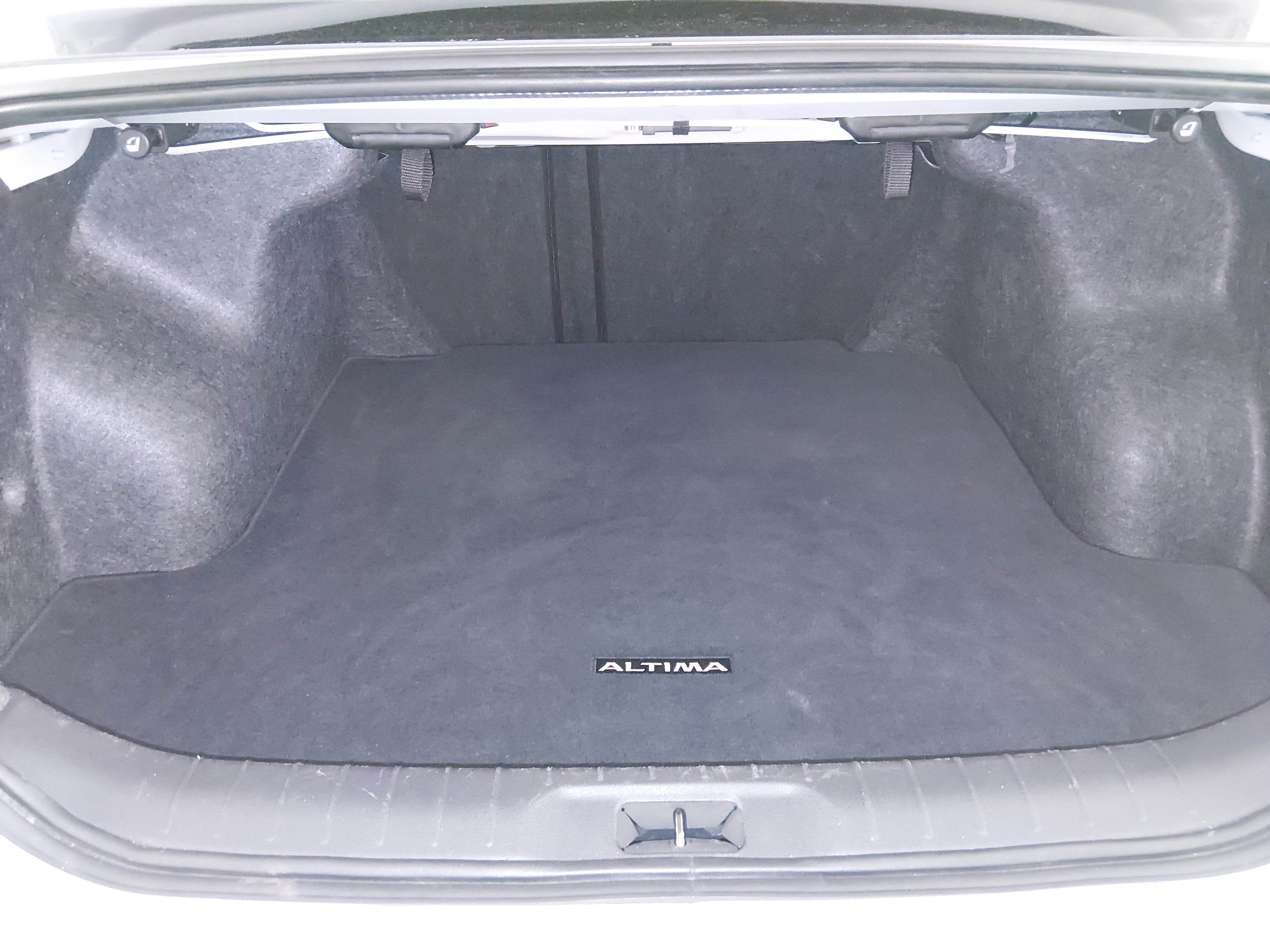 2023 Nissan Altima SR - Photo 11
