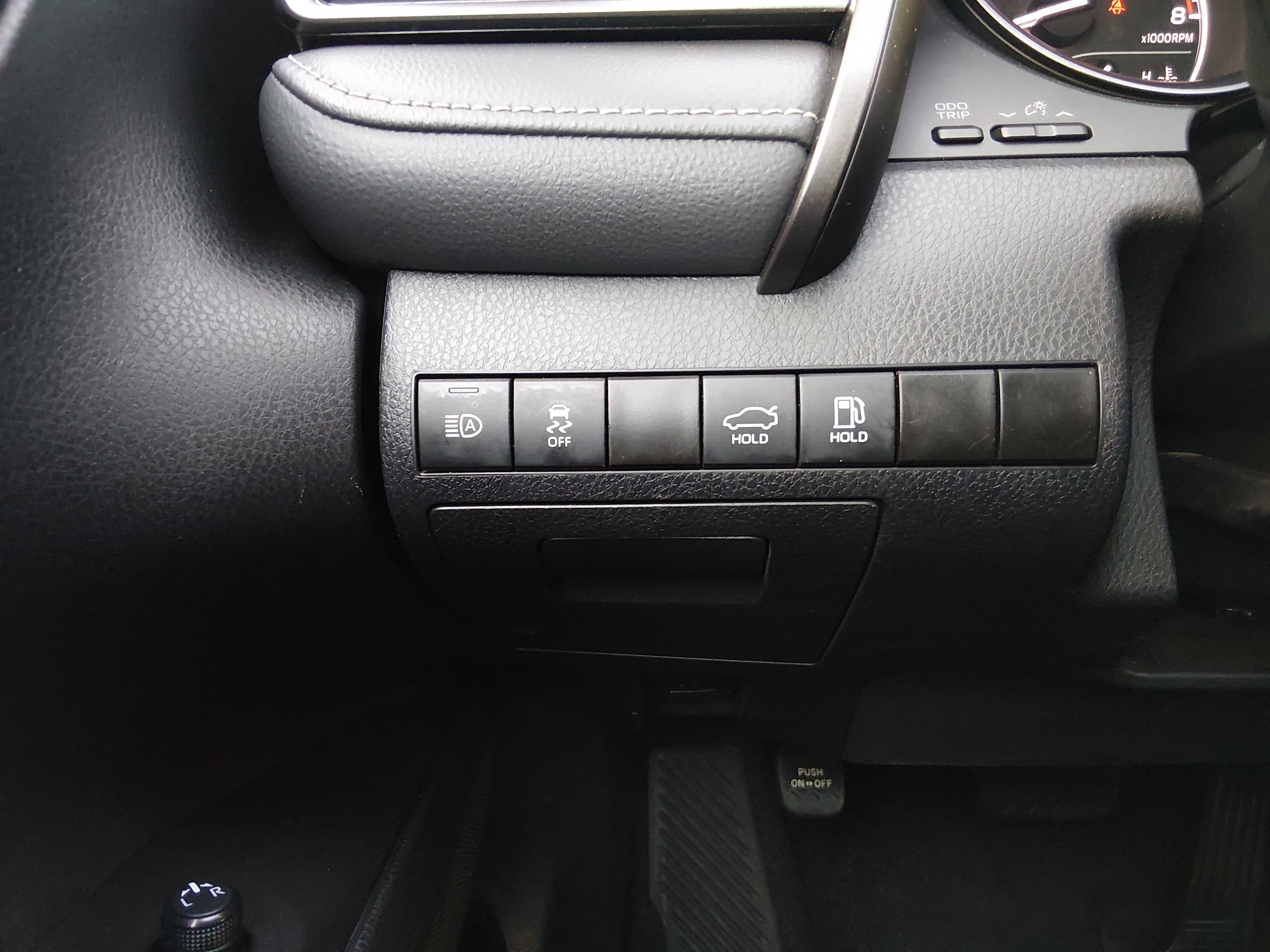 2024 Toyota Camry SE - Photo 13