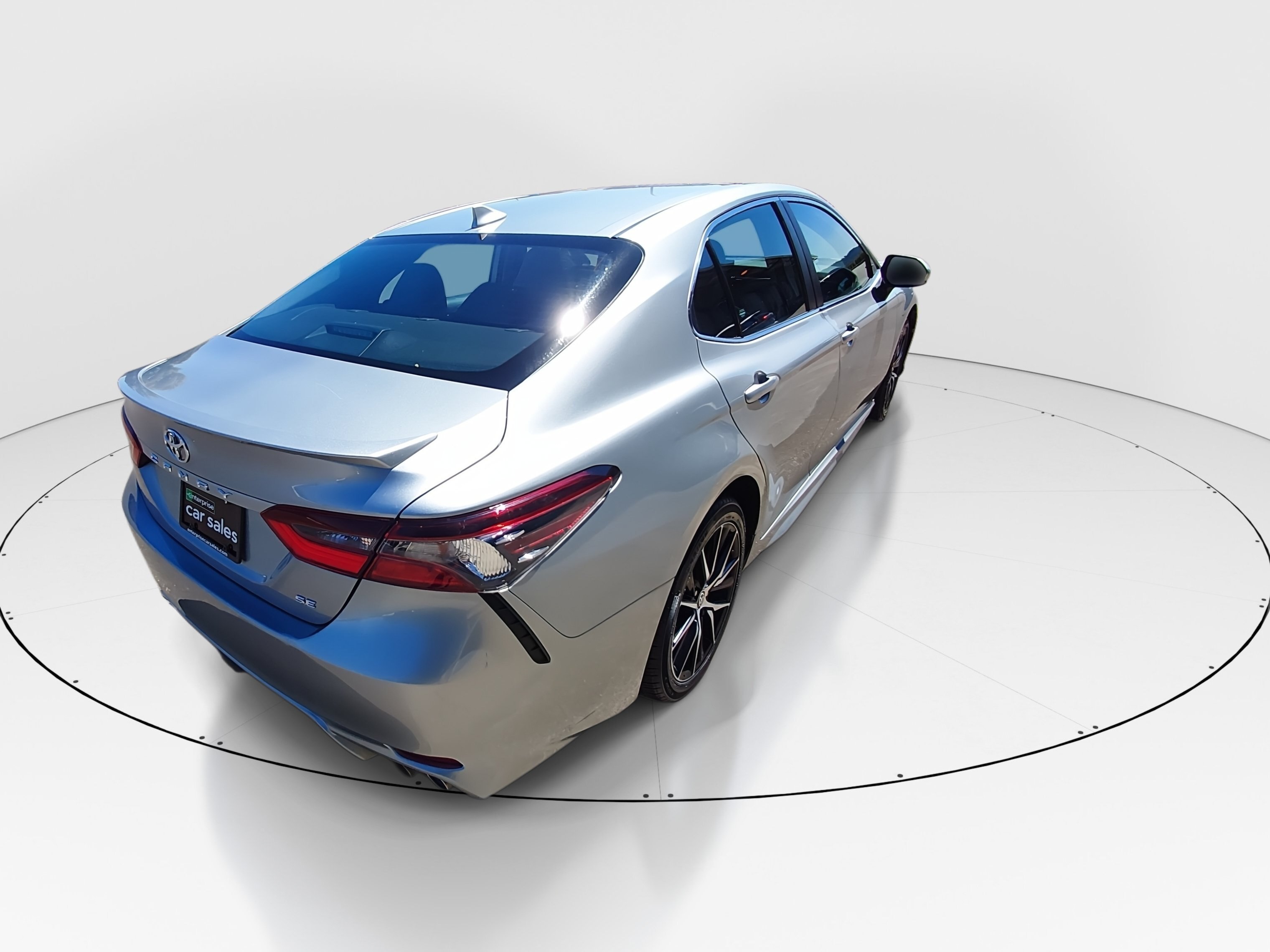 2023 Toyota Camry SE - Photo 7