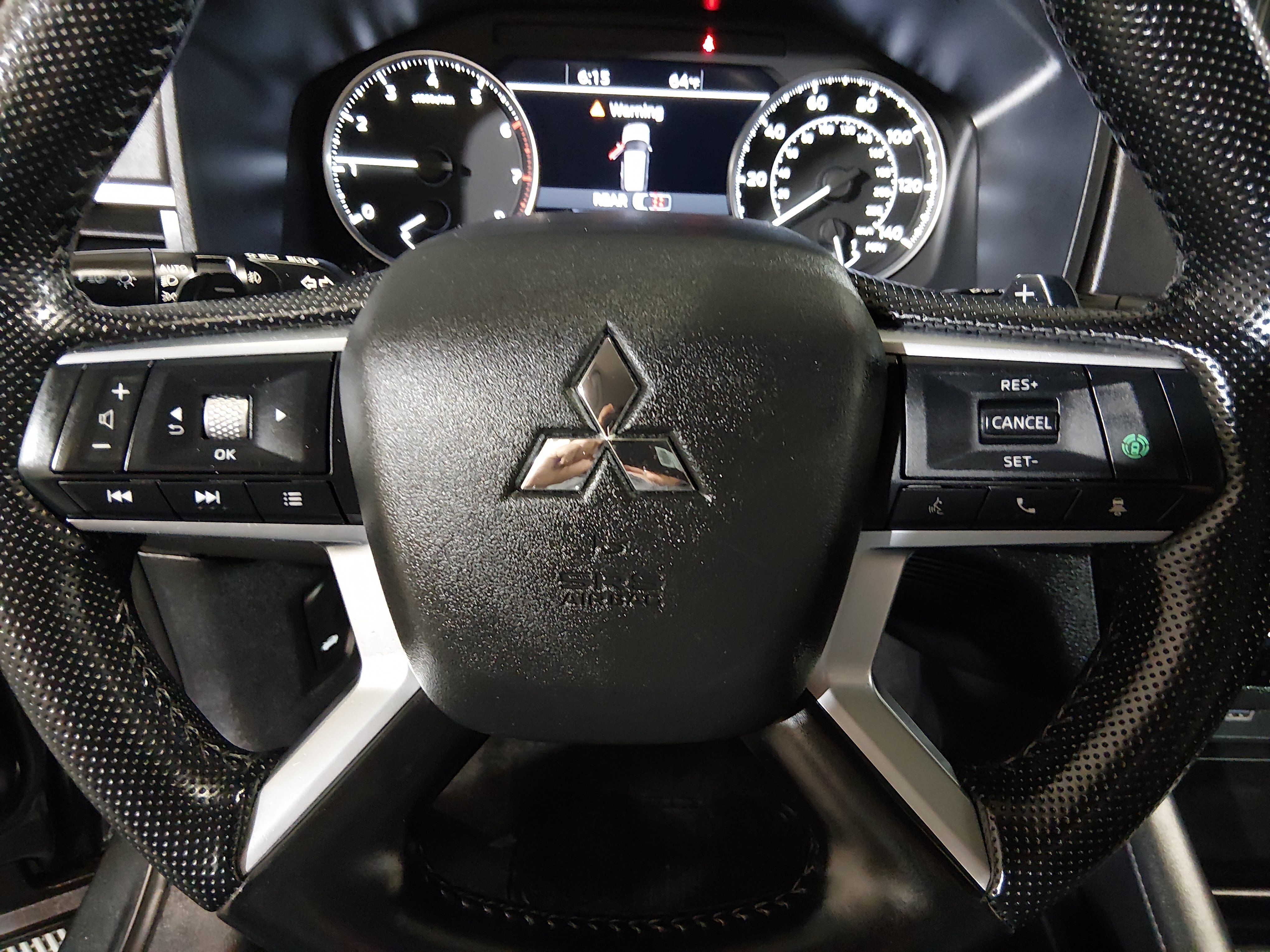 2024 Mitsubishi Outlander SE - Photo 12