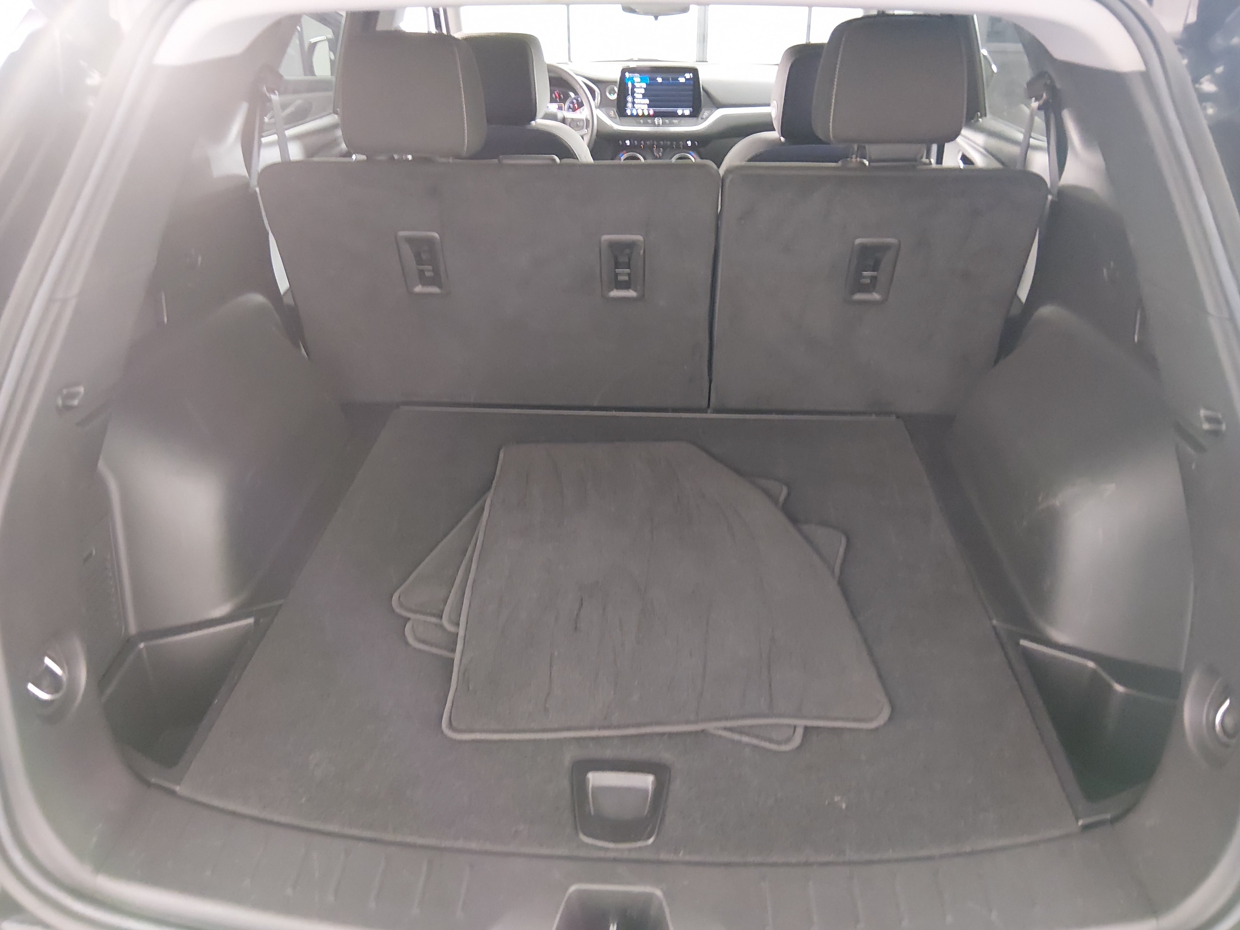 2025 Chevrolet Blazer 2LT - Photo 11