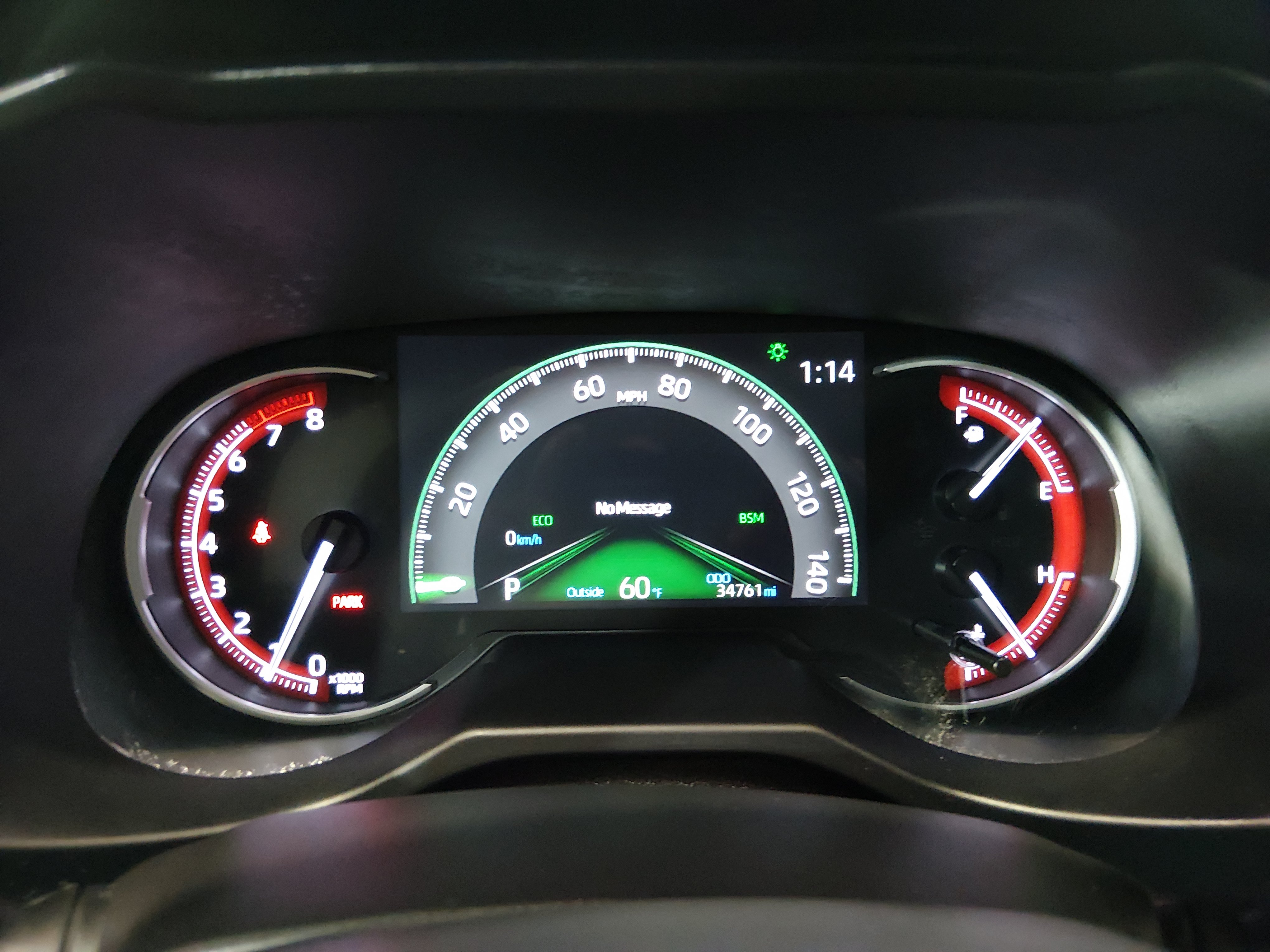 2025 Toyota RAV4 XLE - Photo 14