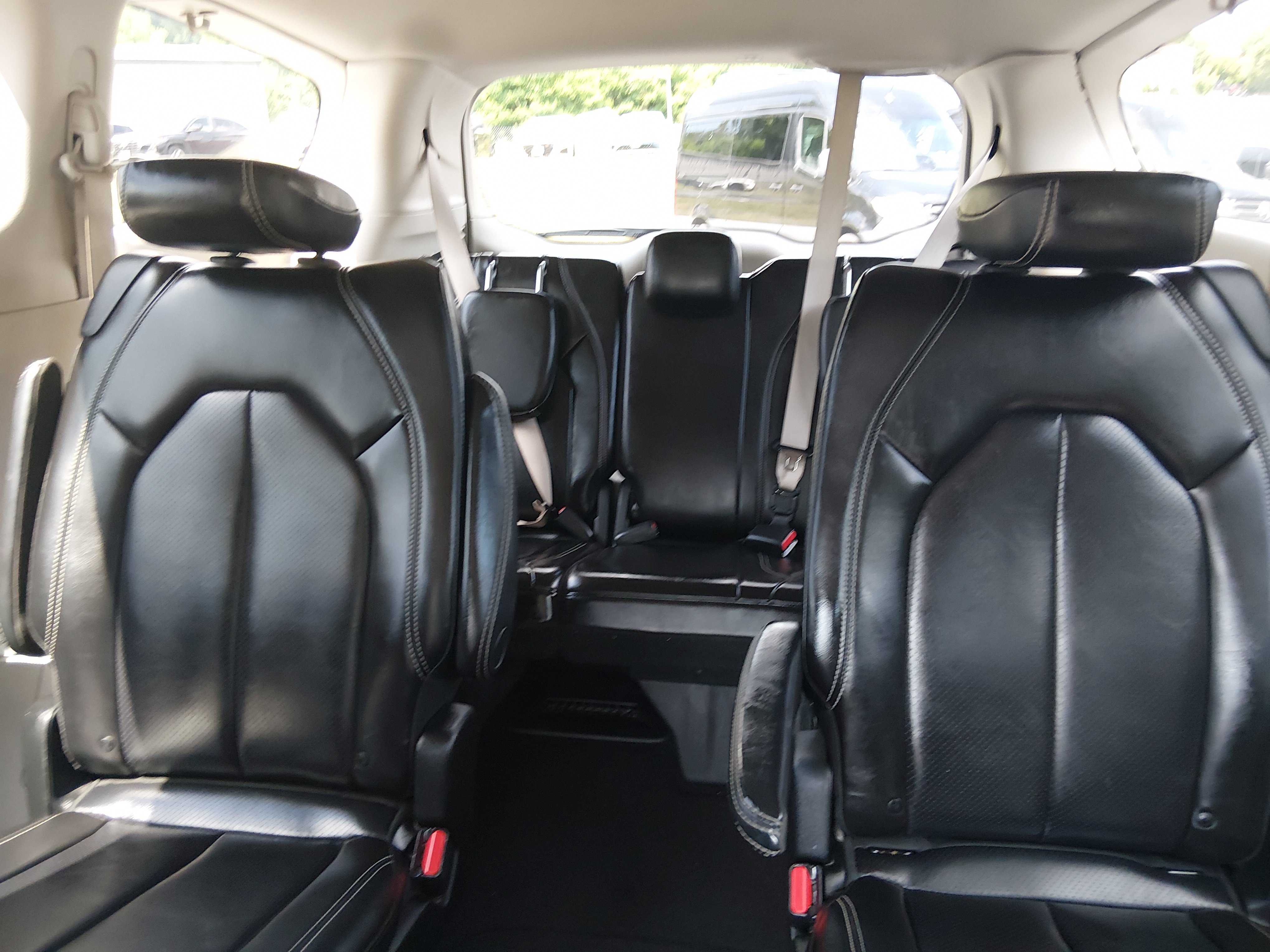 2023 Chrysler Pacifica Touring L - Photo 17