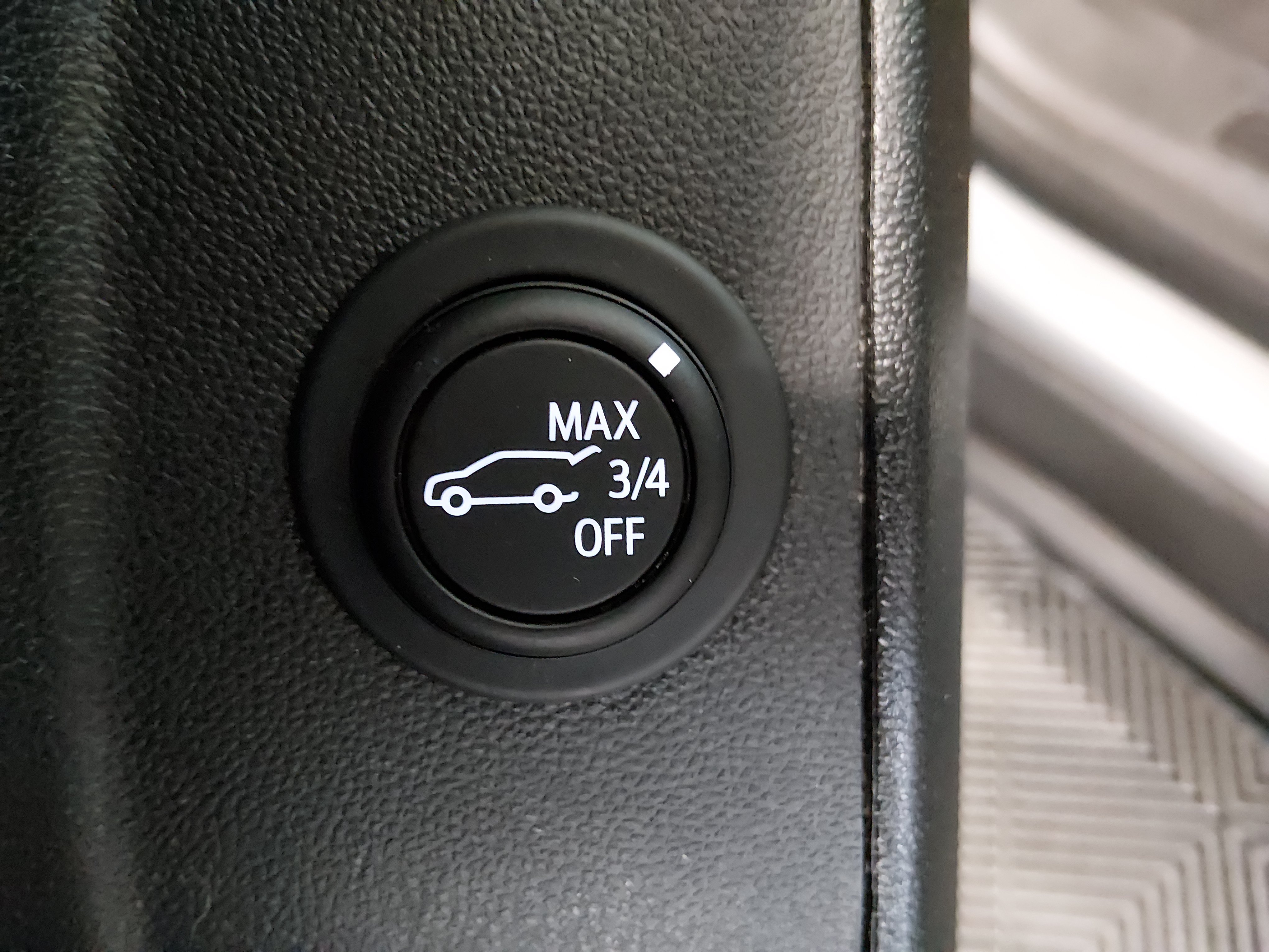 2024 Chevrolet Equinox LT - Photo 25