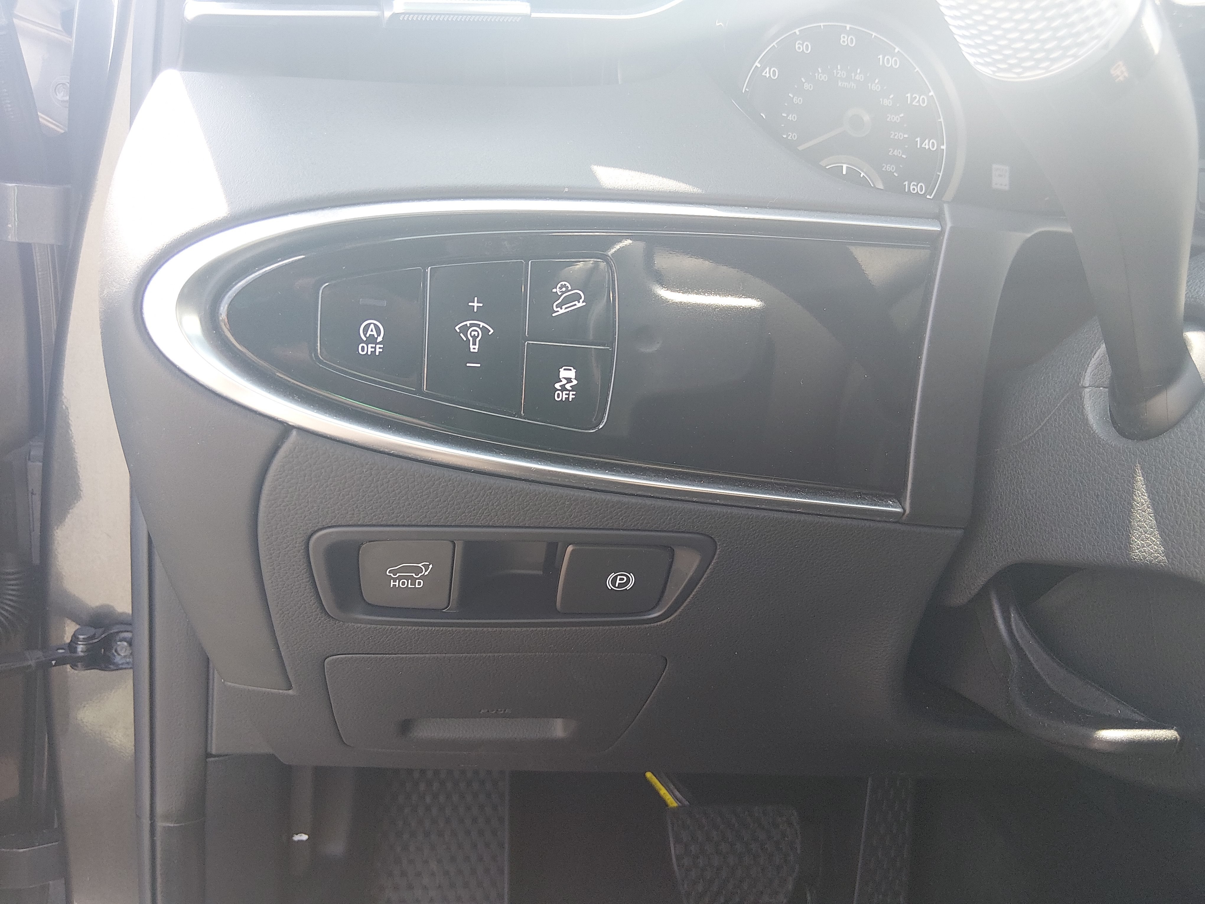 2025 GENESIS GV70 Standard - Photo 13
