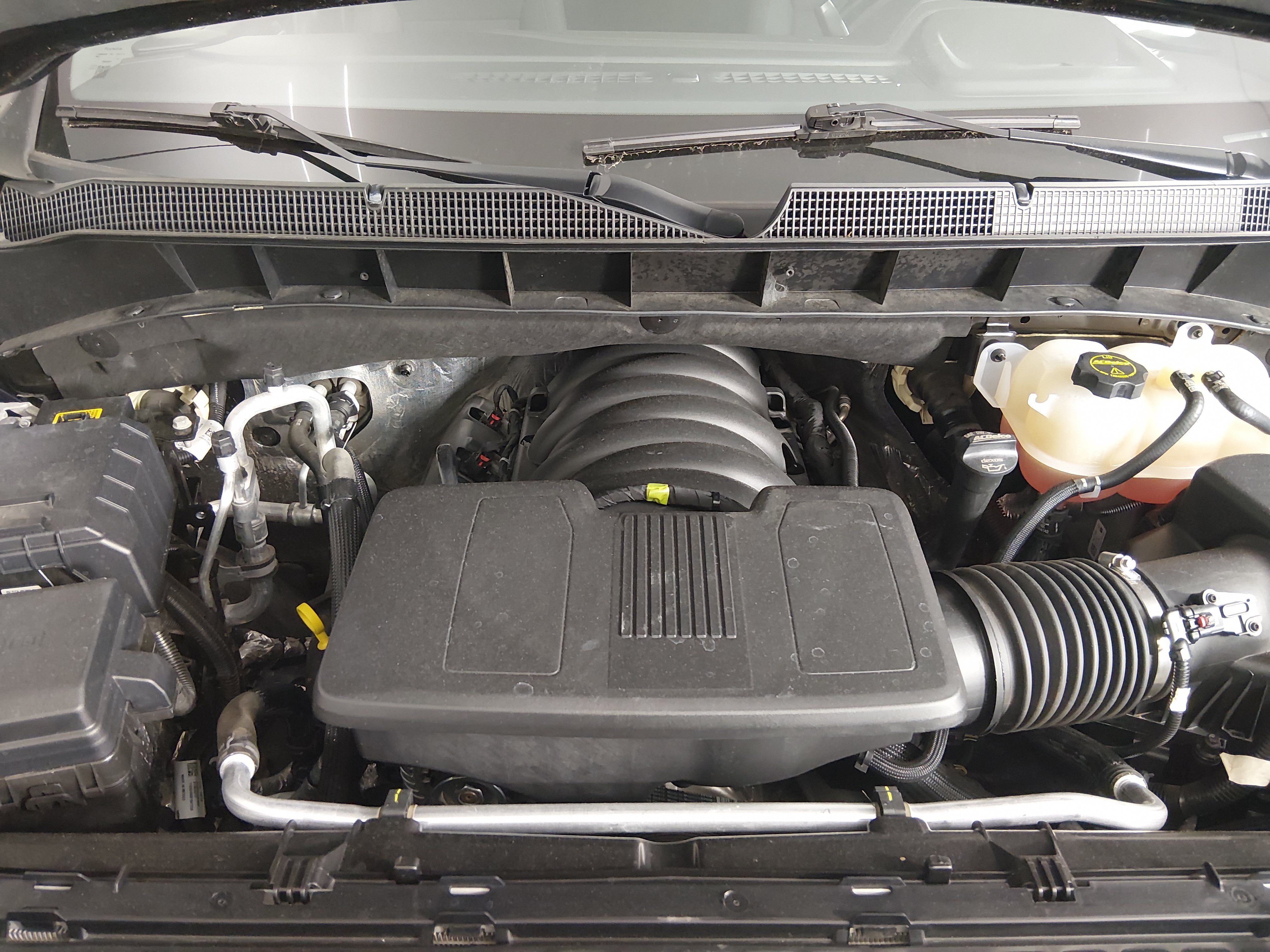 2025 Chevrolet Silverado 1500 LT - Photo 9