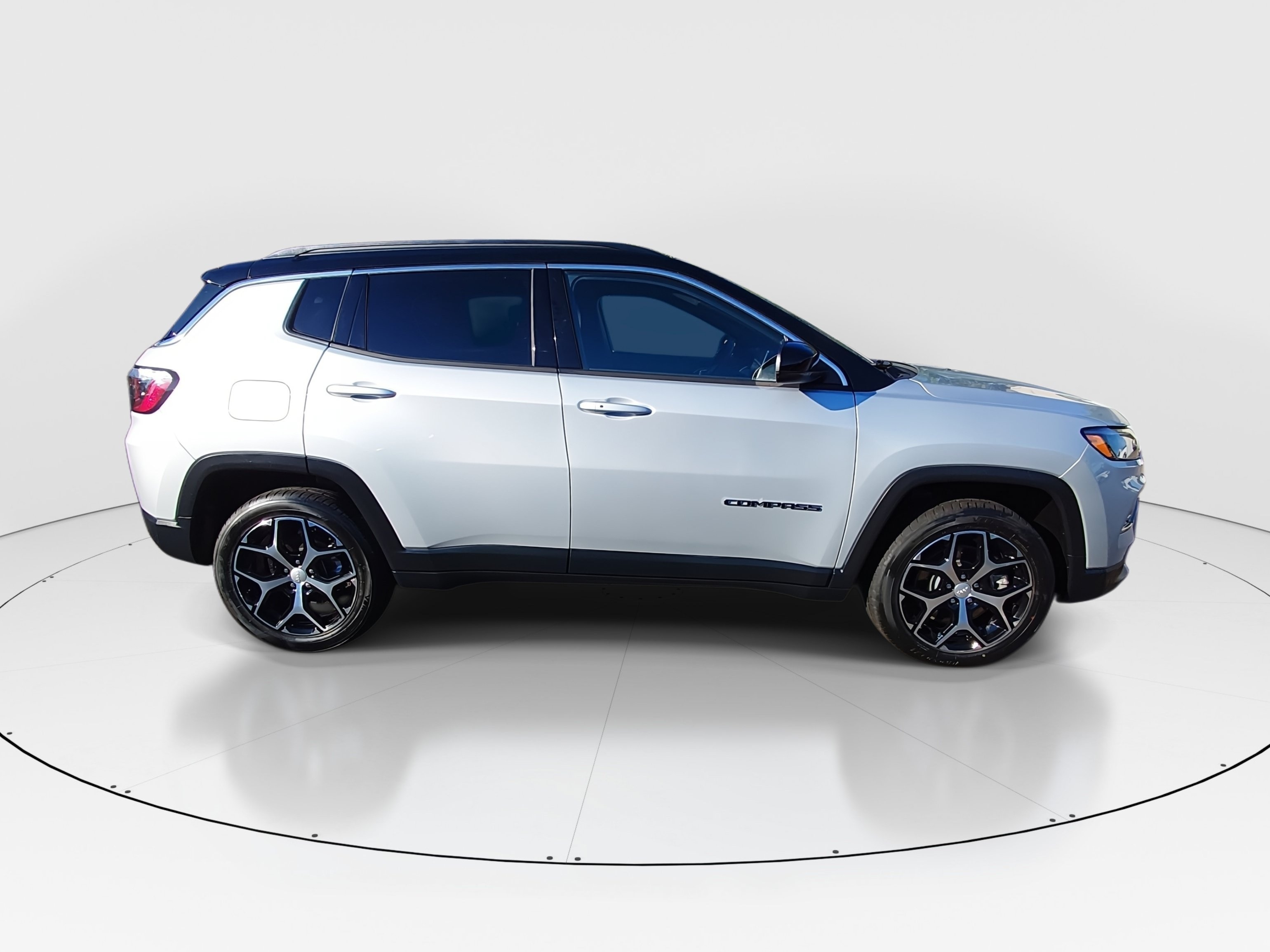 2024 Jeep Compass Limited - Photo 8