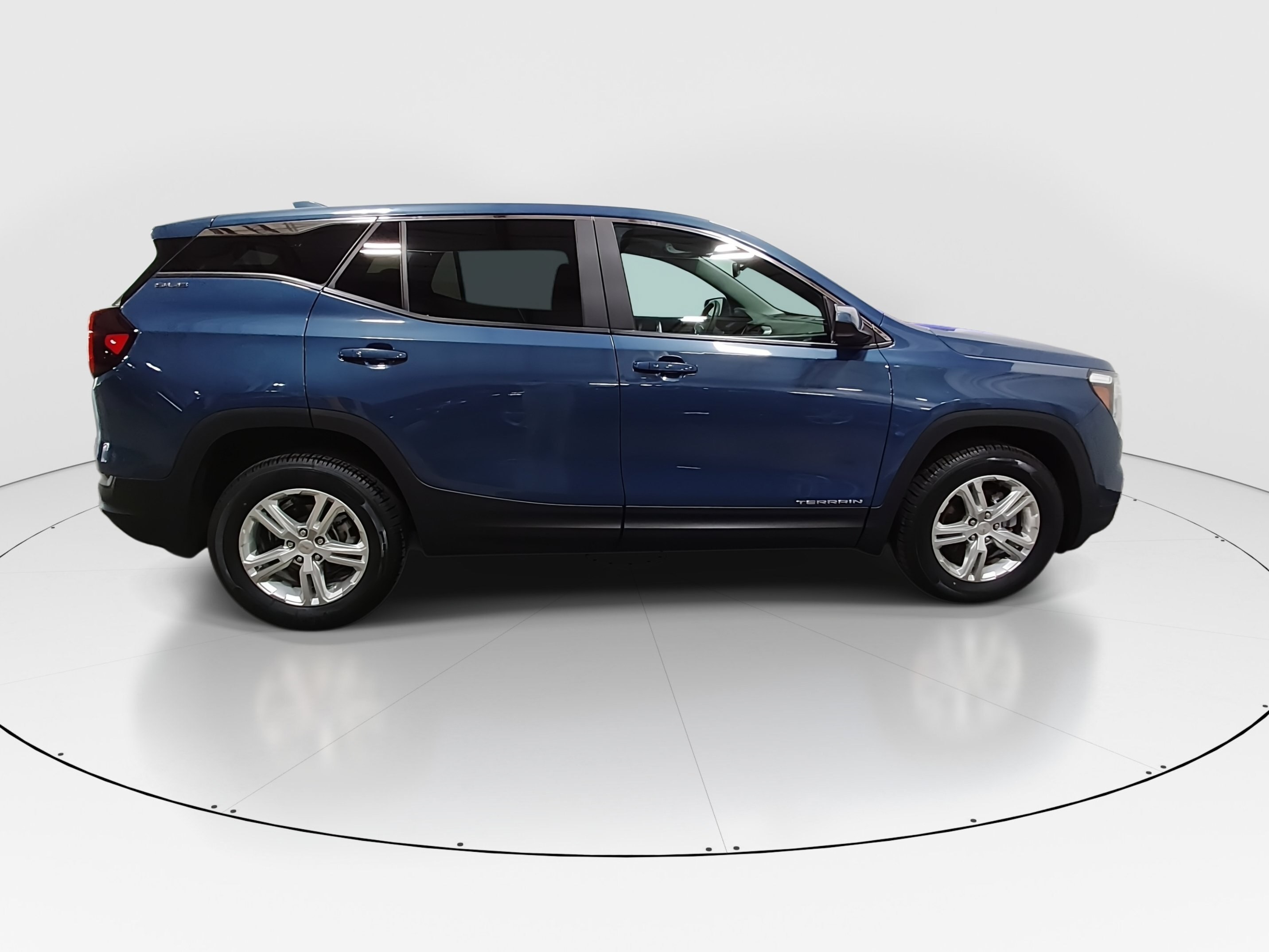 2024 GMC Terrain SLE - Photo 8