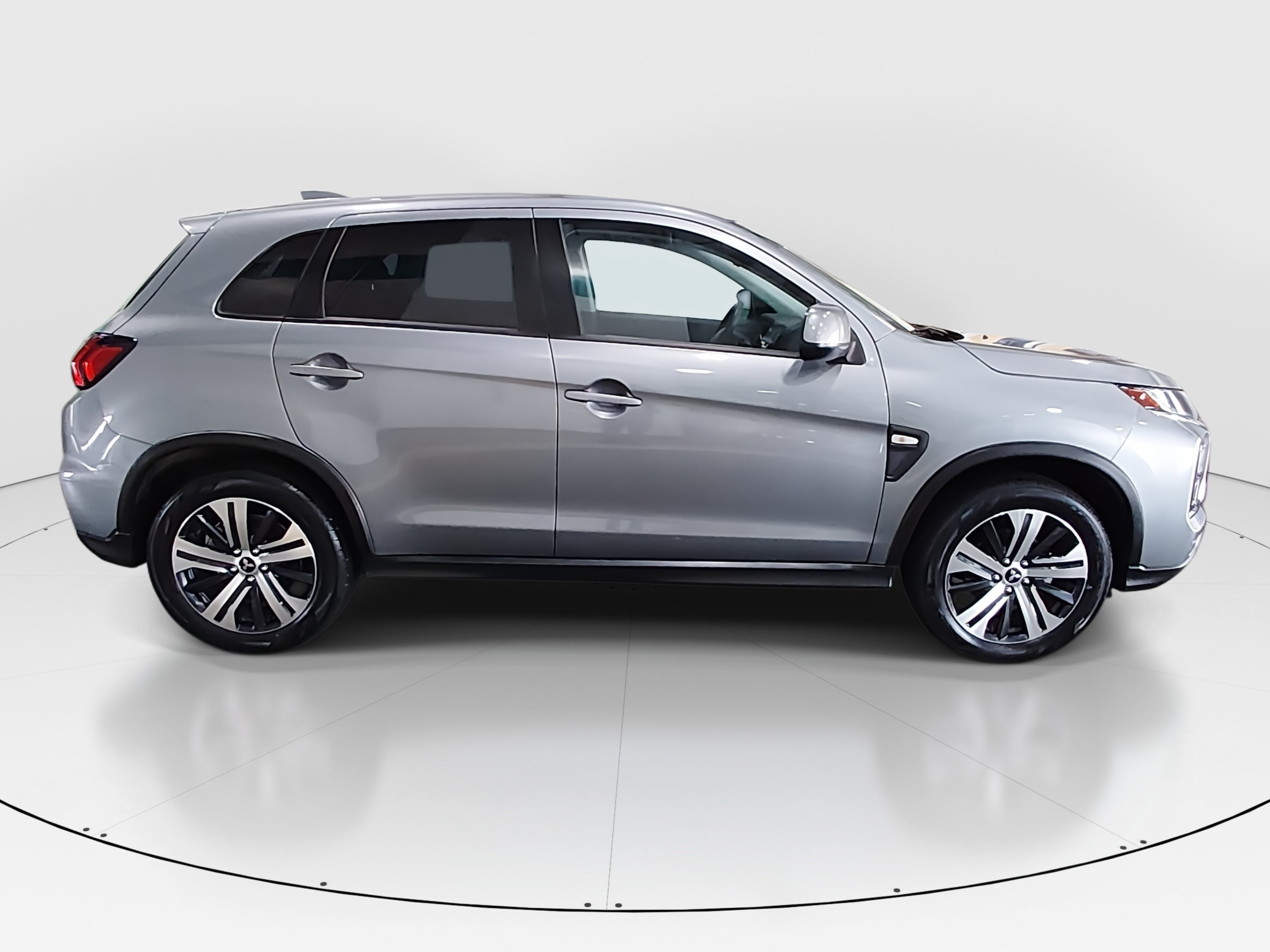 2025 Mitsubishi Outlander Sport ES - Photo 8