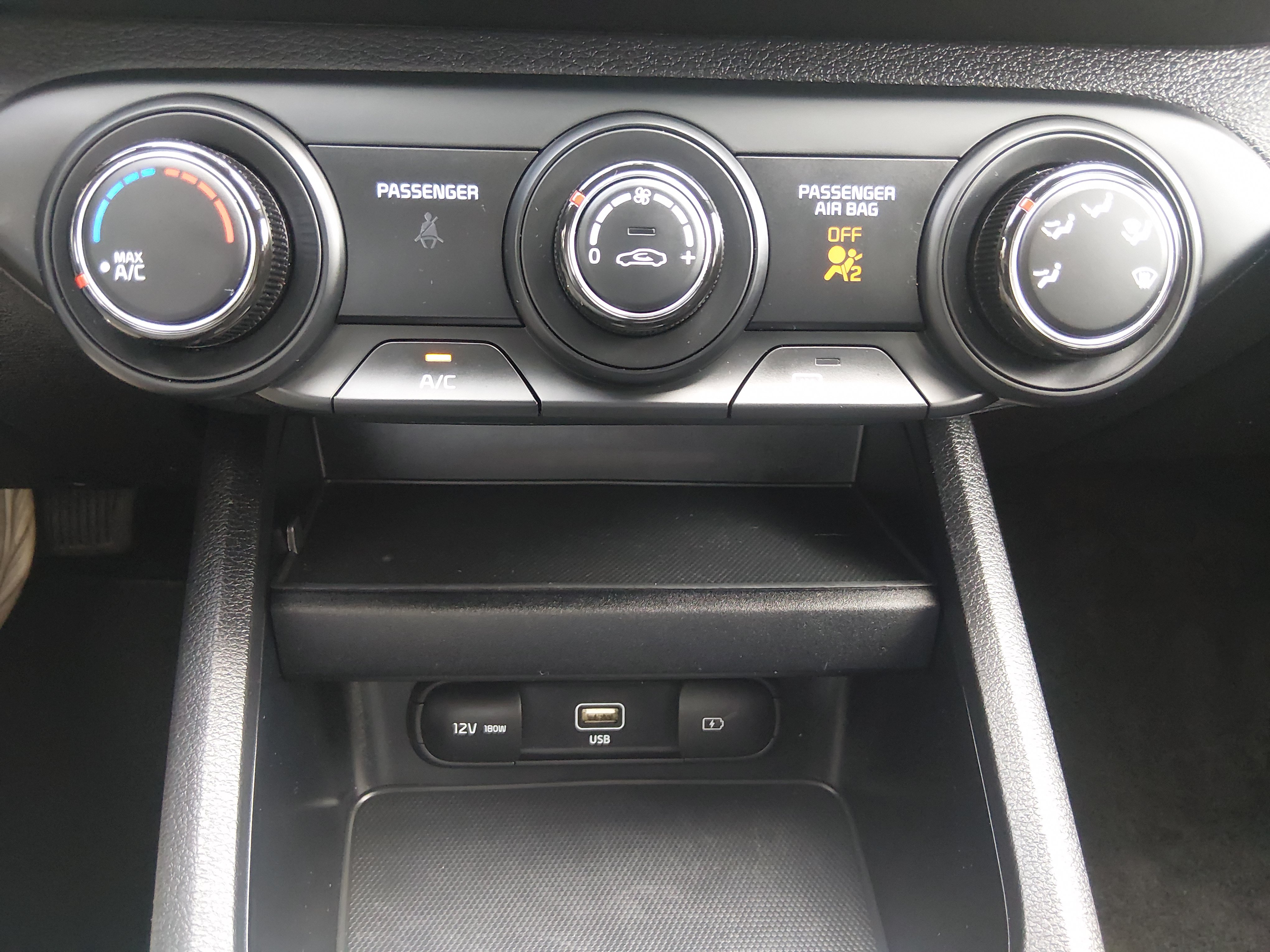 2024 Kia Forte LXS - Photo 16