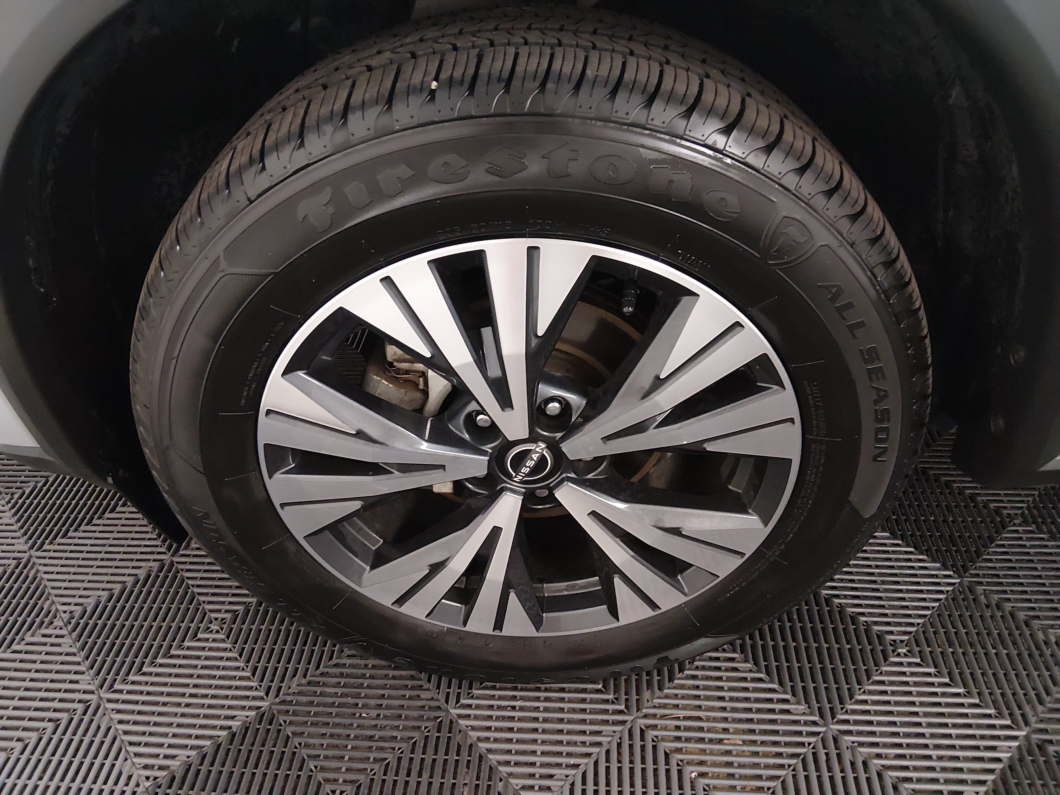2023 Nissan Rogue SV - Photo 10