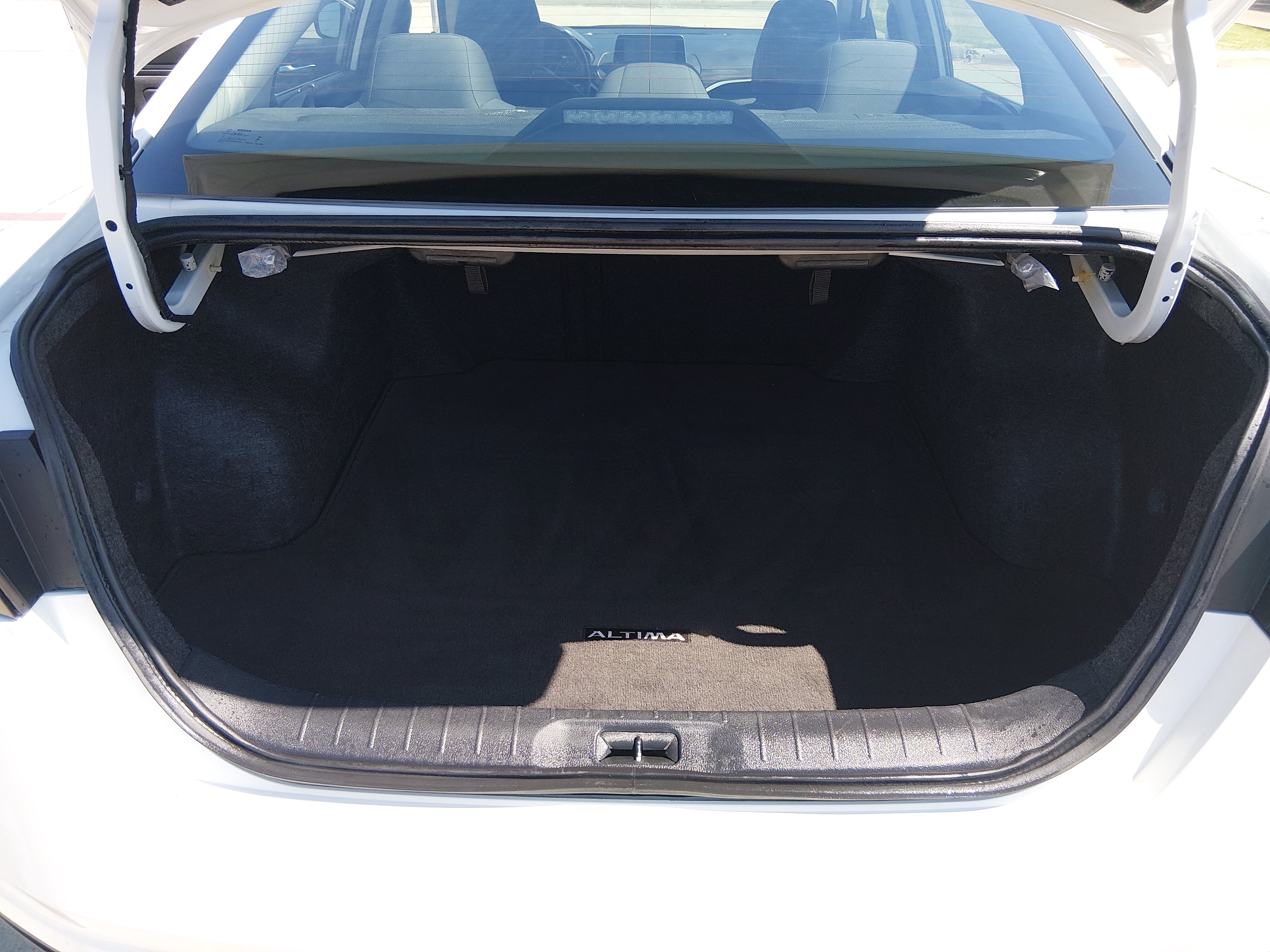 2025 Nissan Altima SV - Photo 11