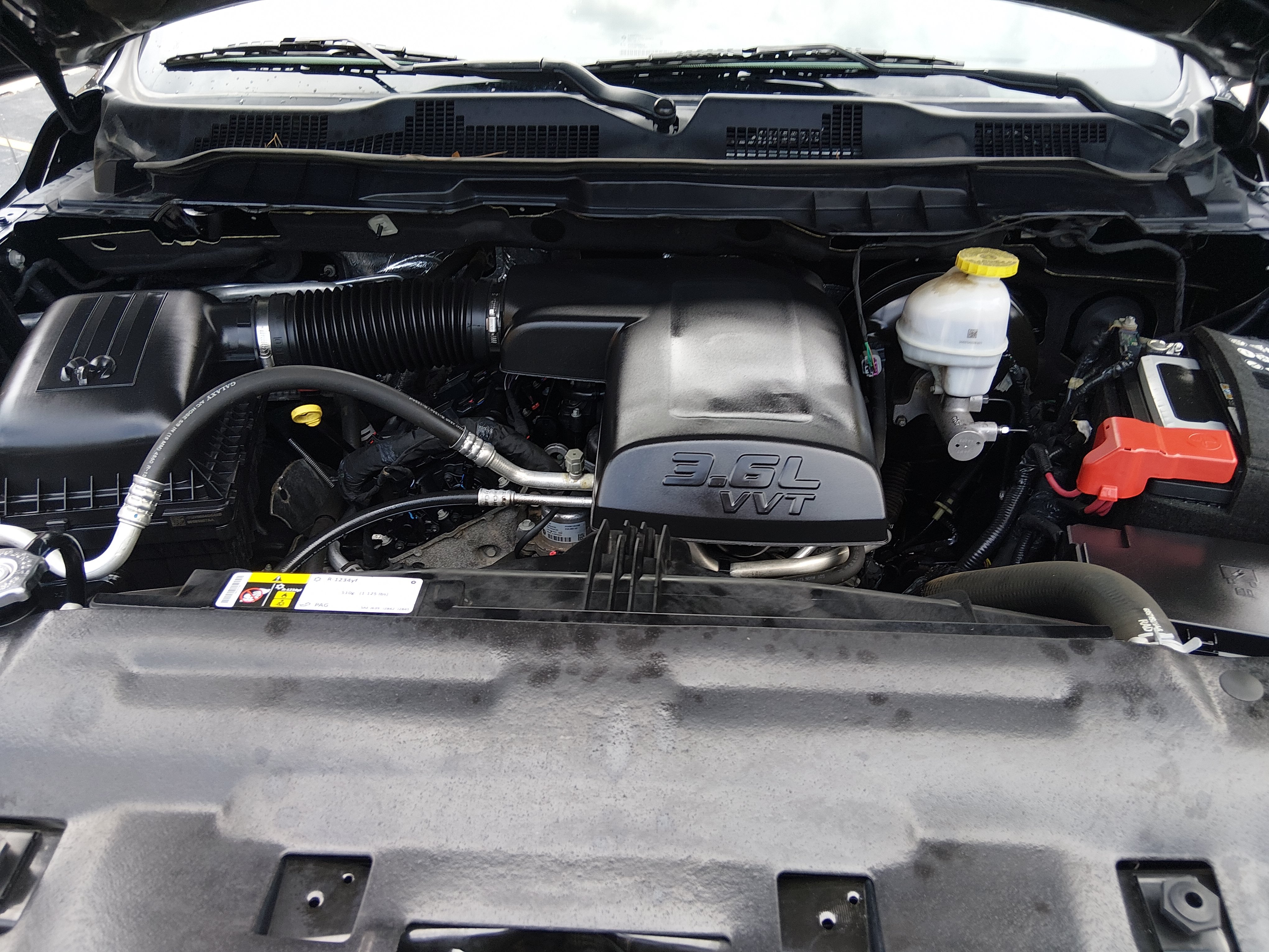 2024 RAM Ram 1500 Classic SLT - Photo 9