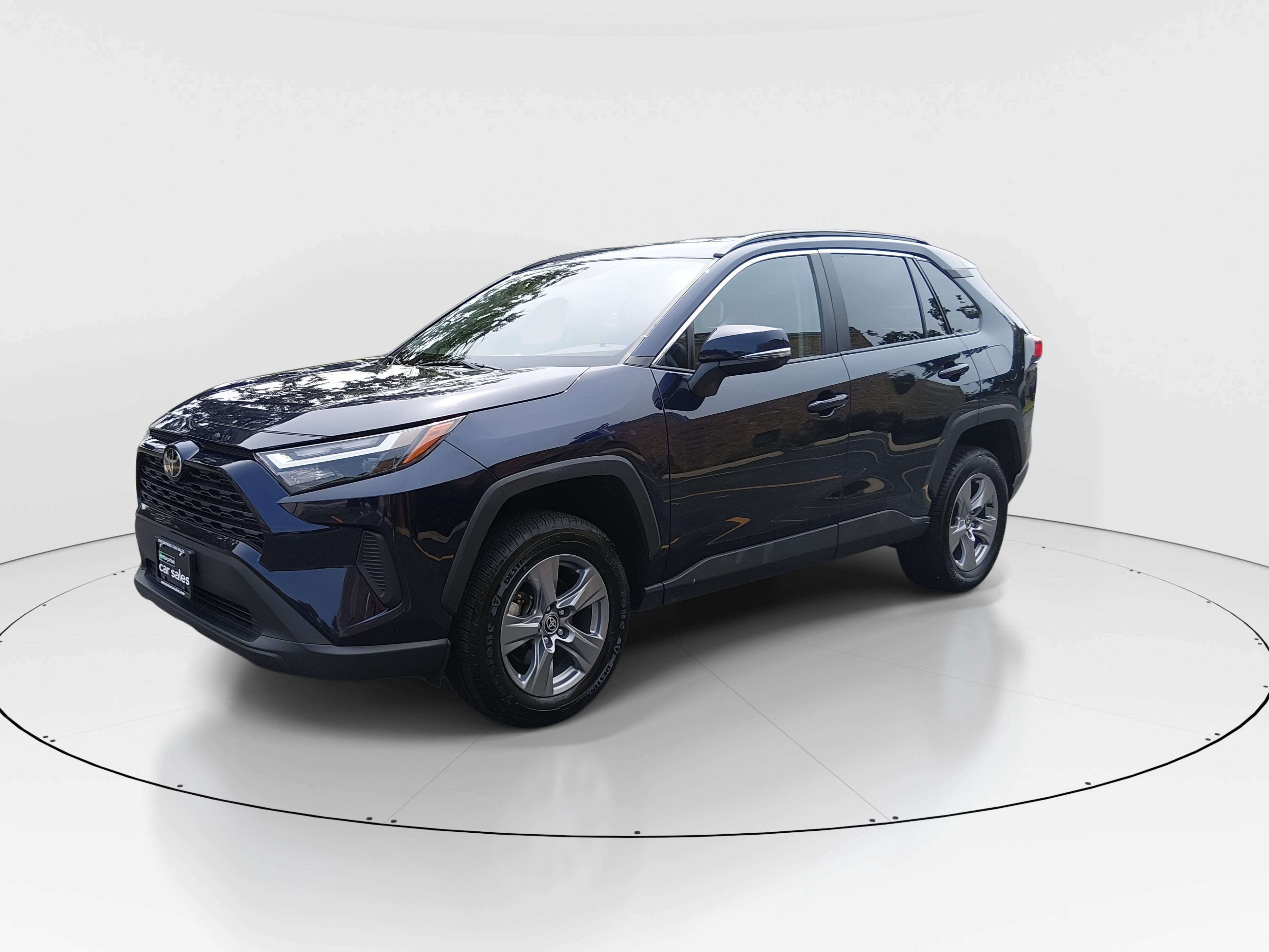 2024 Toyota RAV4 XLE - Photo 3