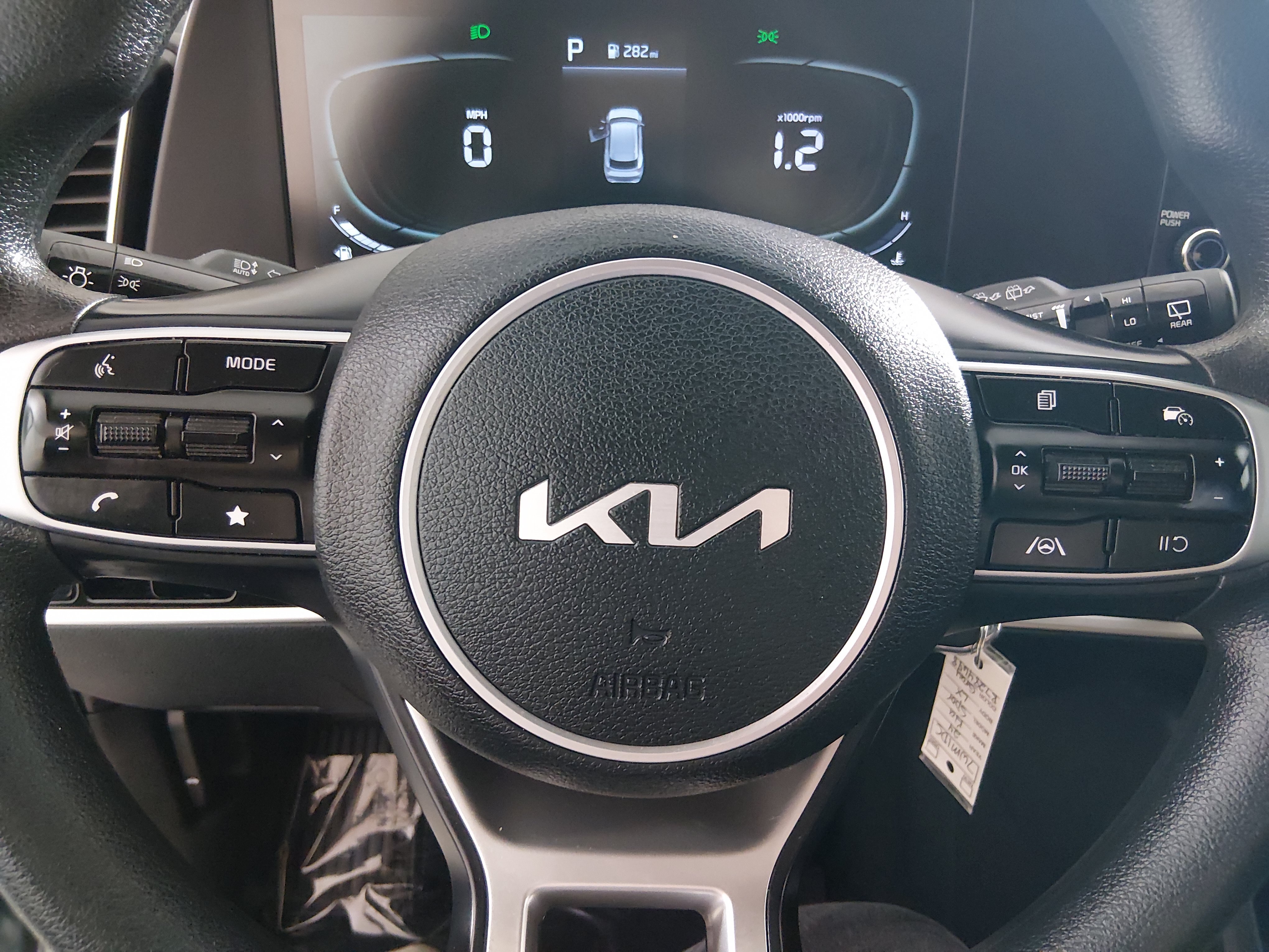 2024 Kia Sportage LX - Photo 12