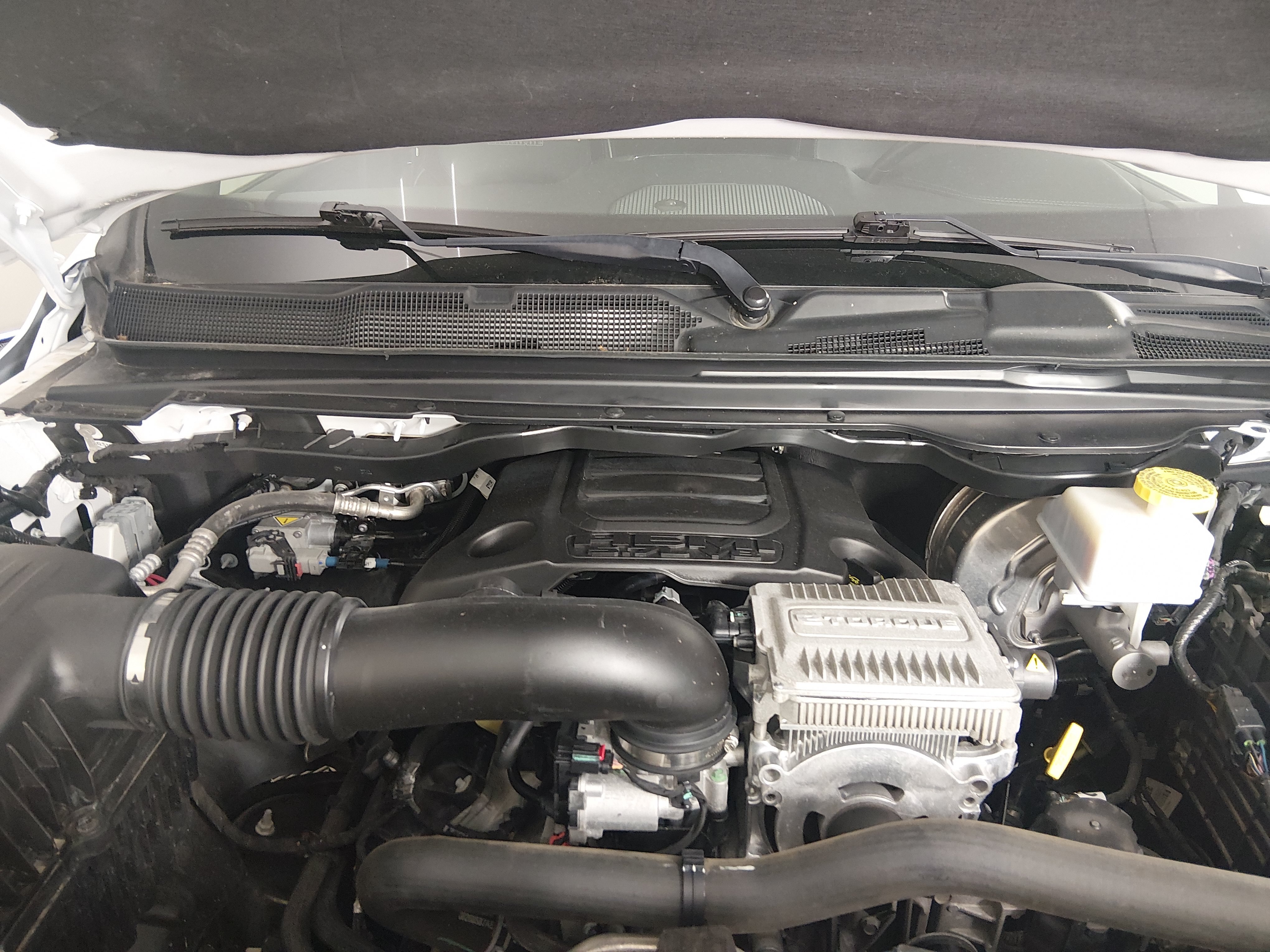 2024 RAM Ram 1500 Pickup Laramie - Photo 9