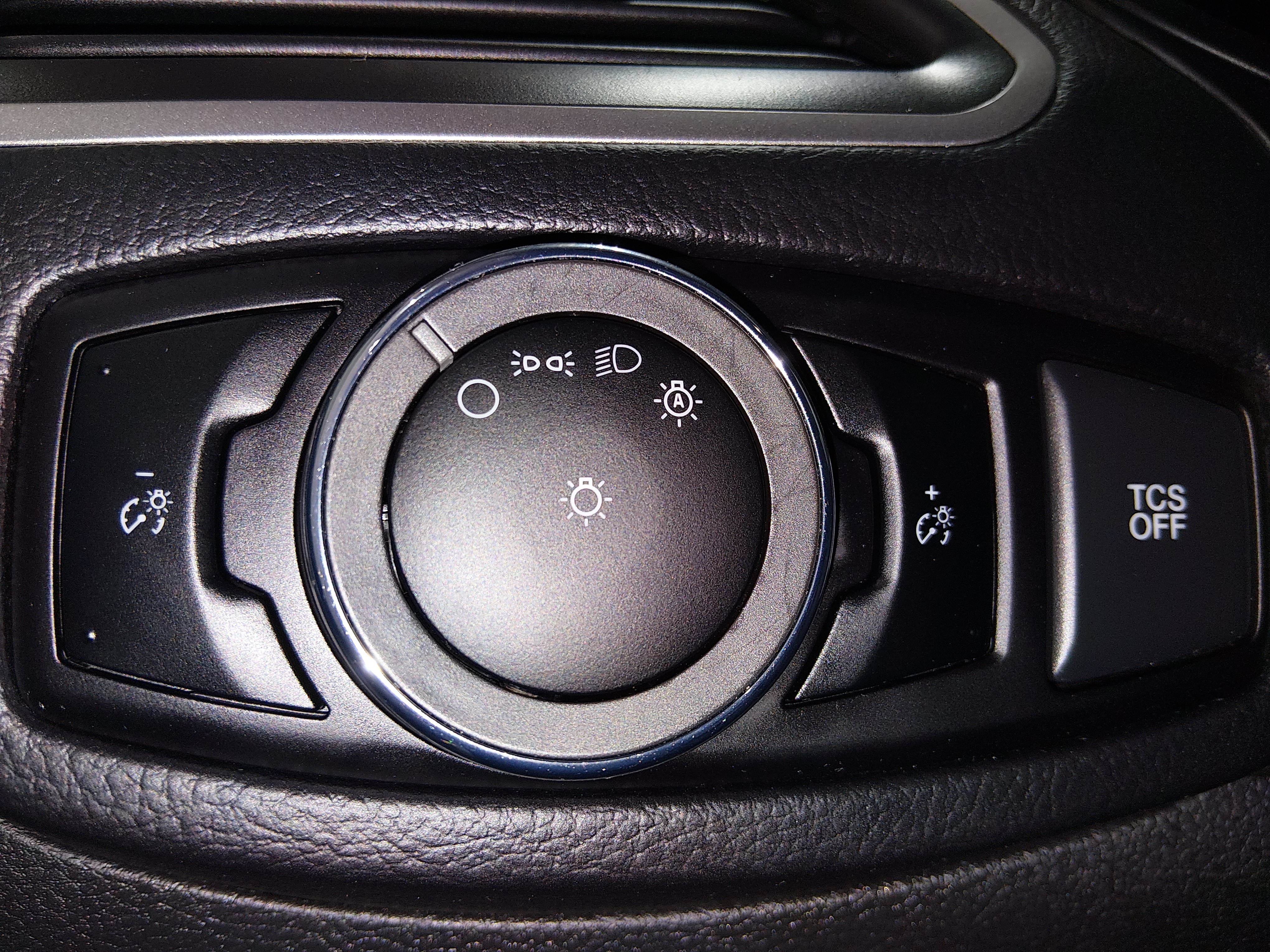 2024 Ford Edge SEL - Photo 19