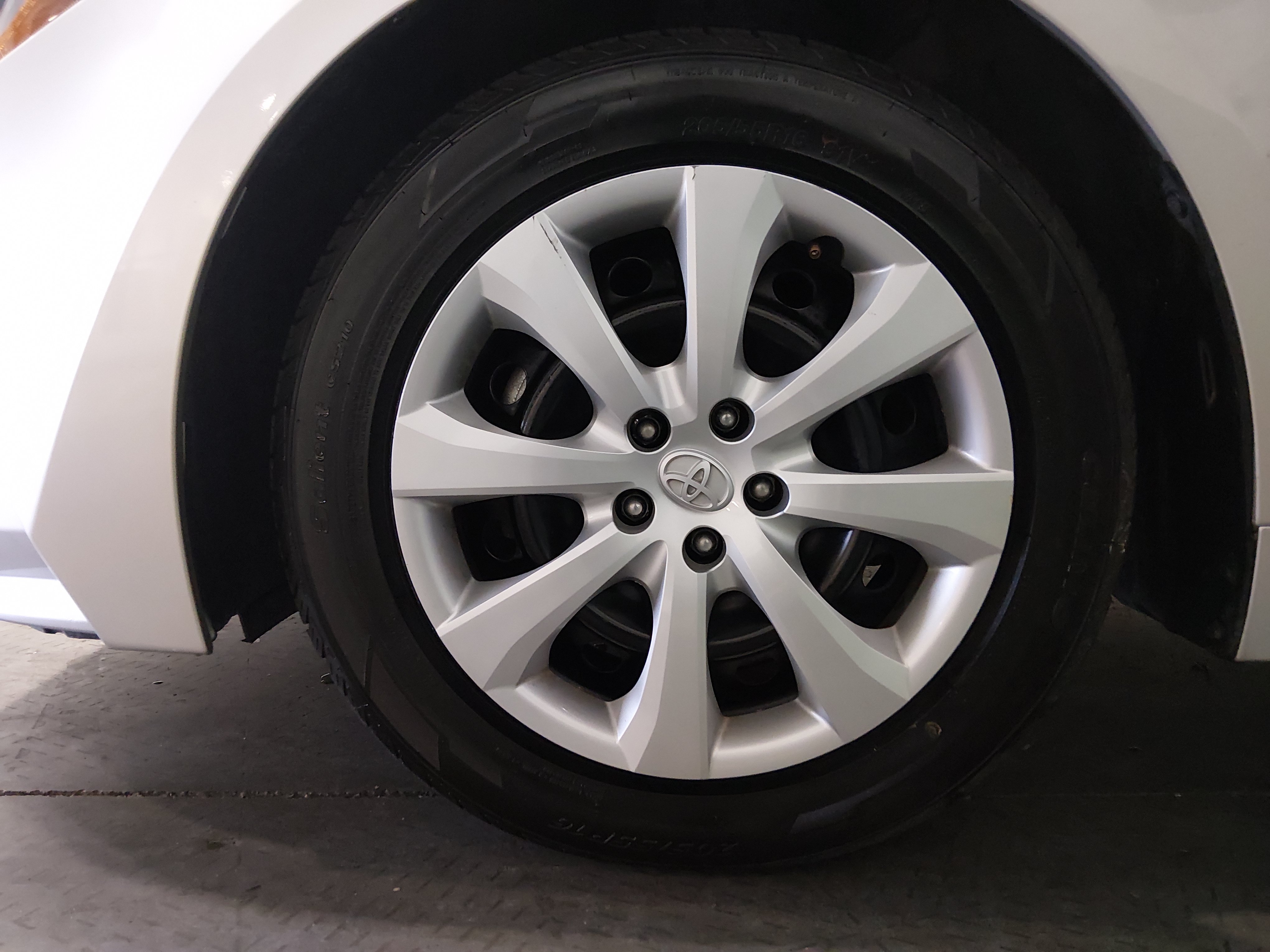 2024 Toyota Corolla LE - Photo 10