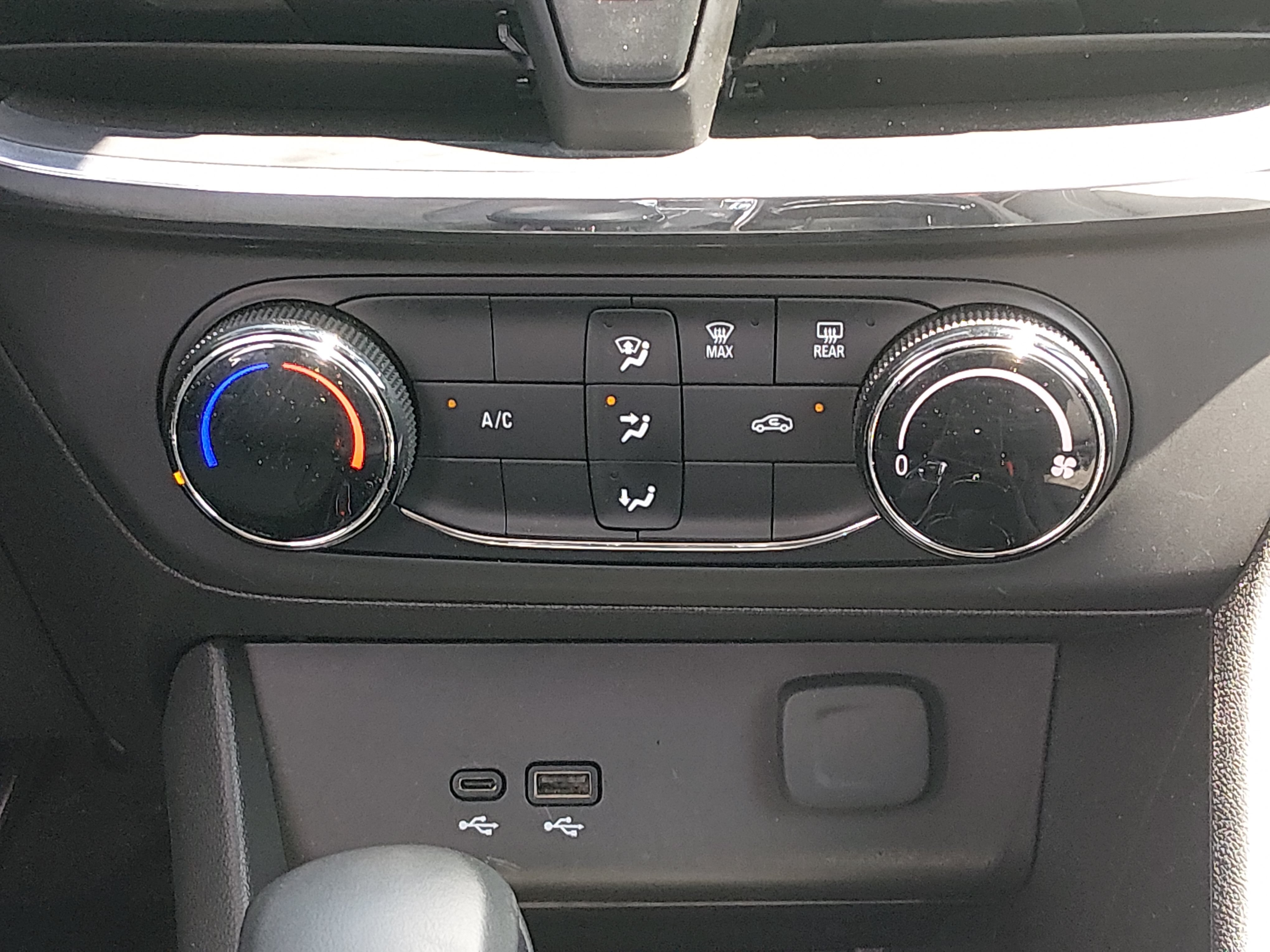 2025 Buick Encore GX Preferred - Photo 13
