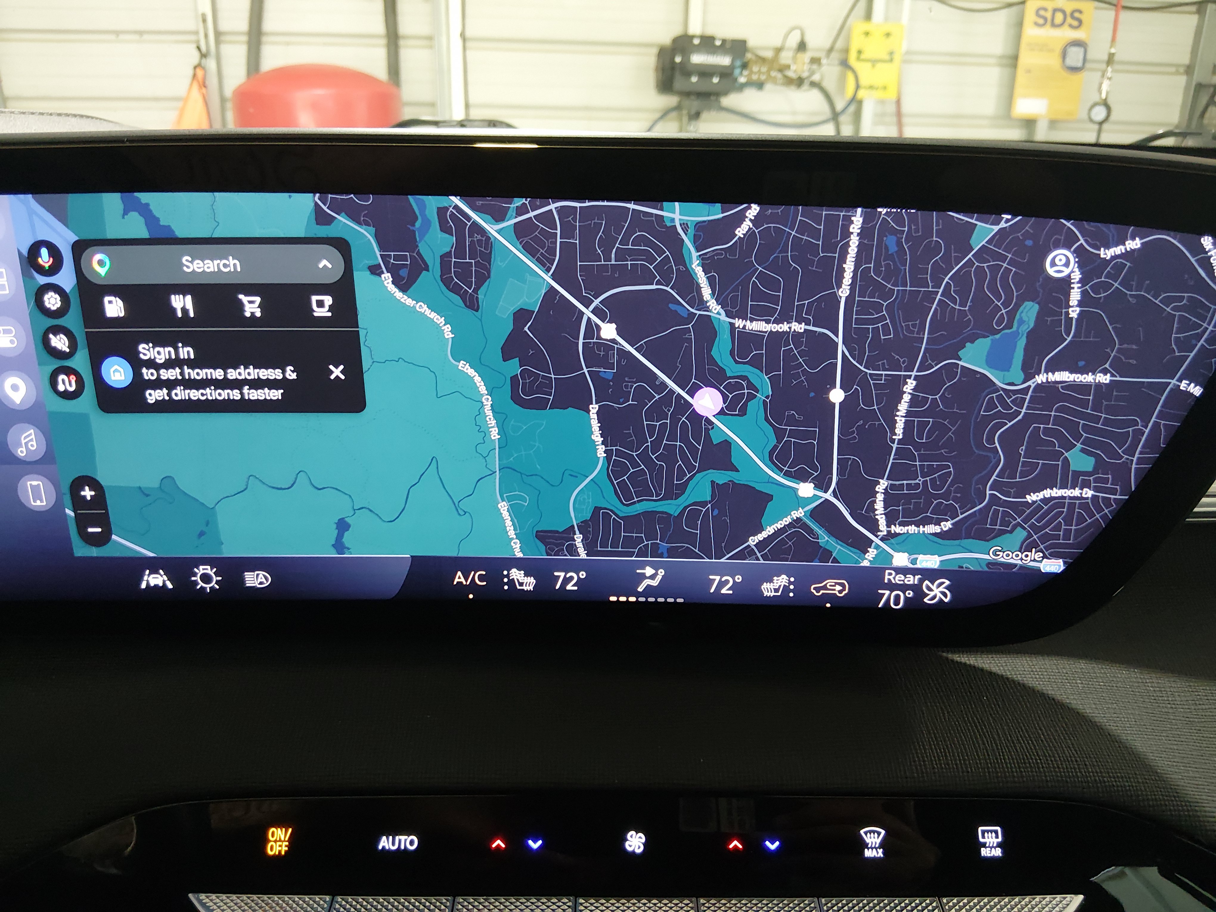 2025 Buick Enclave Preferred - Photo 17