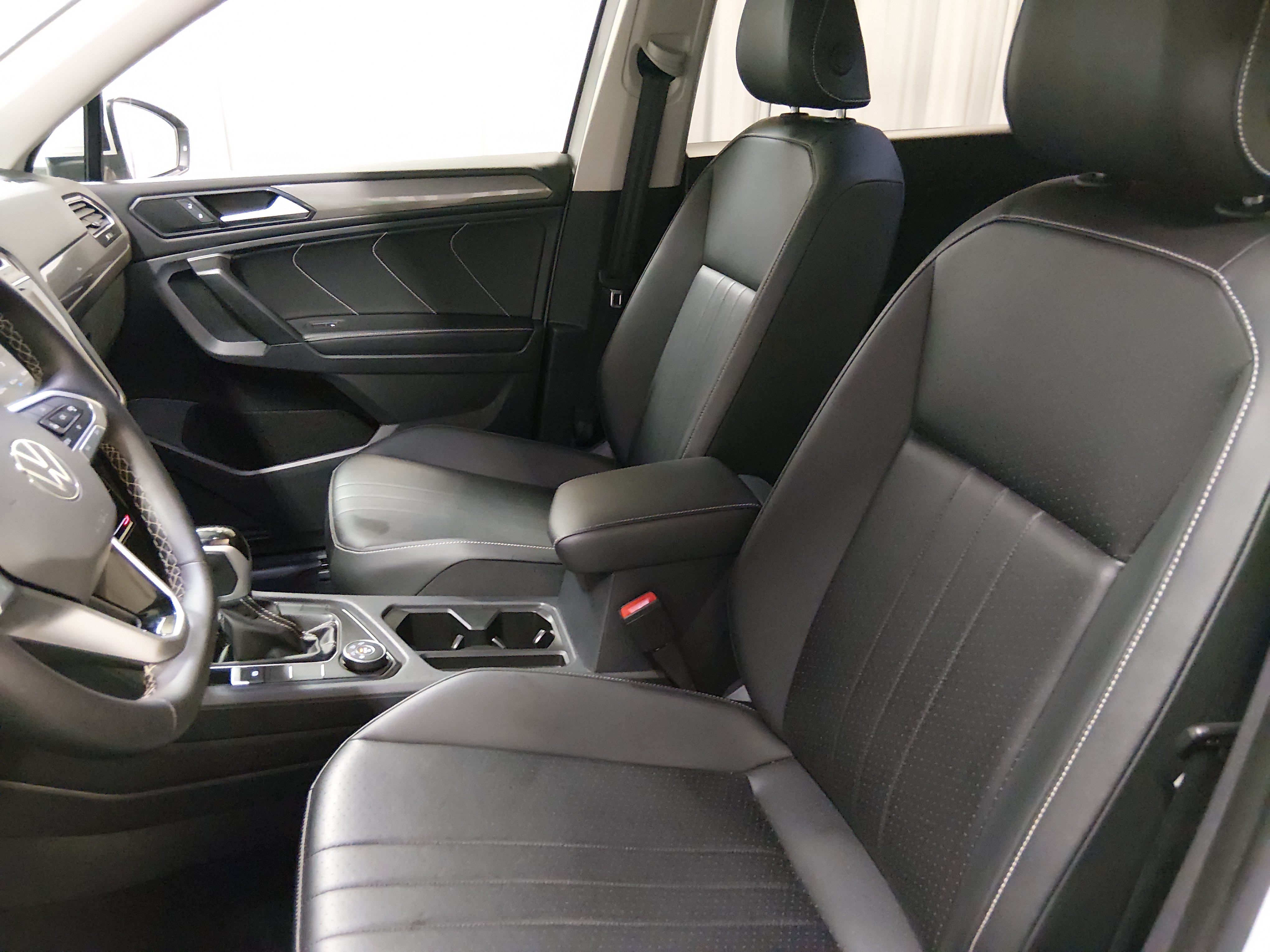 2024 Volkswagen Tiguan SE - Photo 24