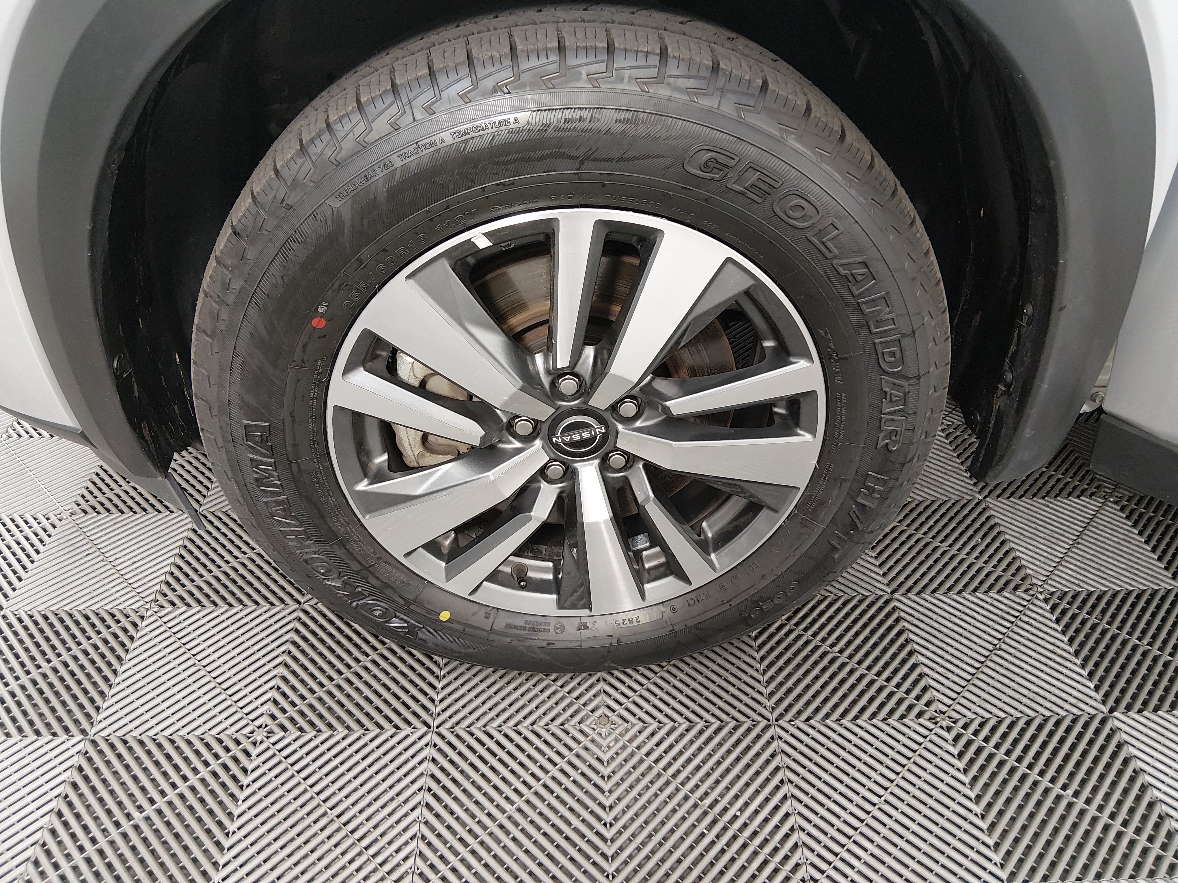 2025 Nissan Pathfinder SL - Photo 10