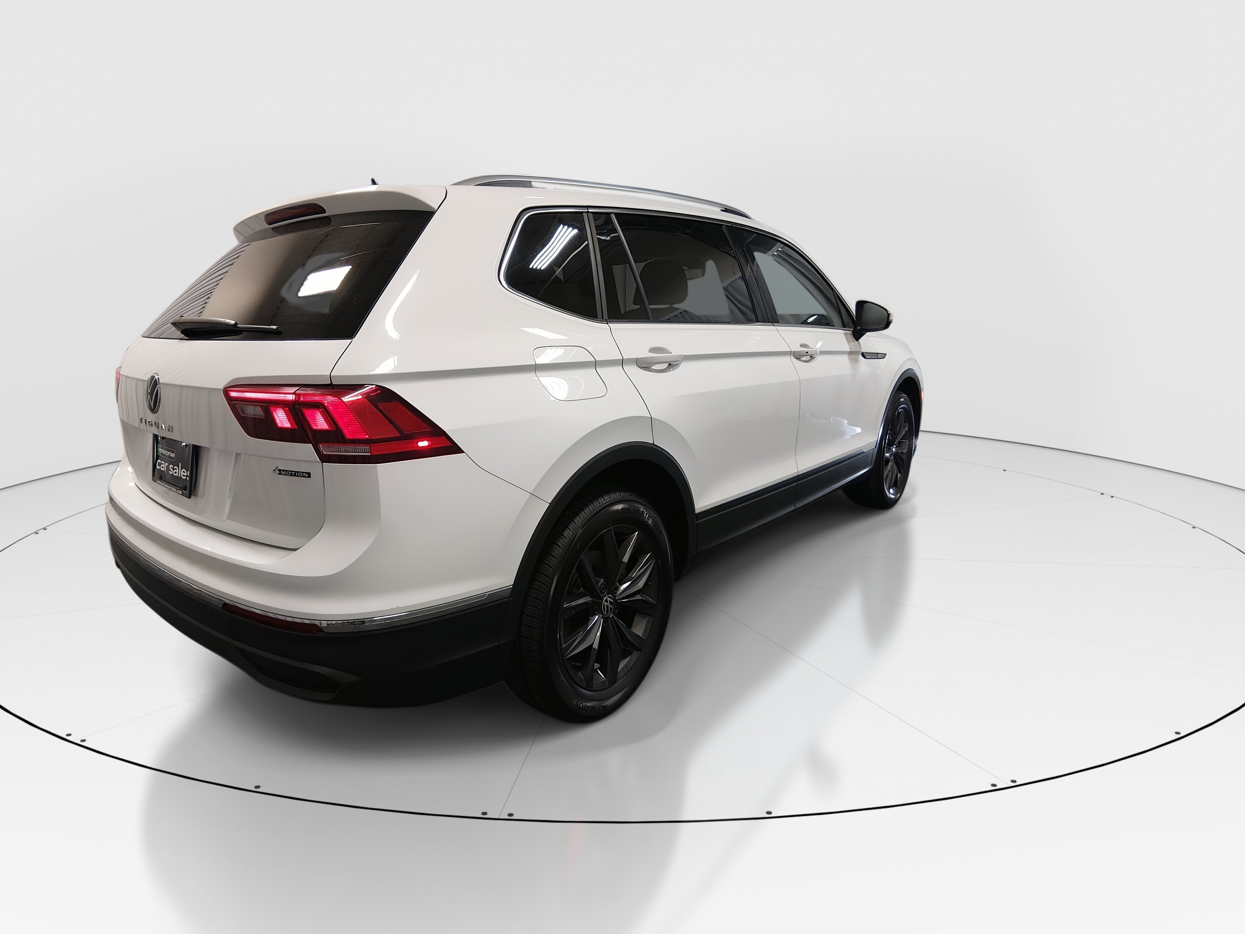 2024 Volkswagen Tiguan SE - Photo 7