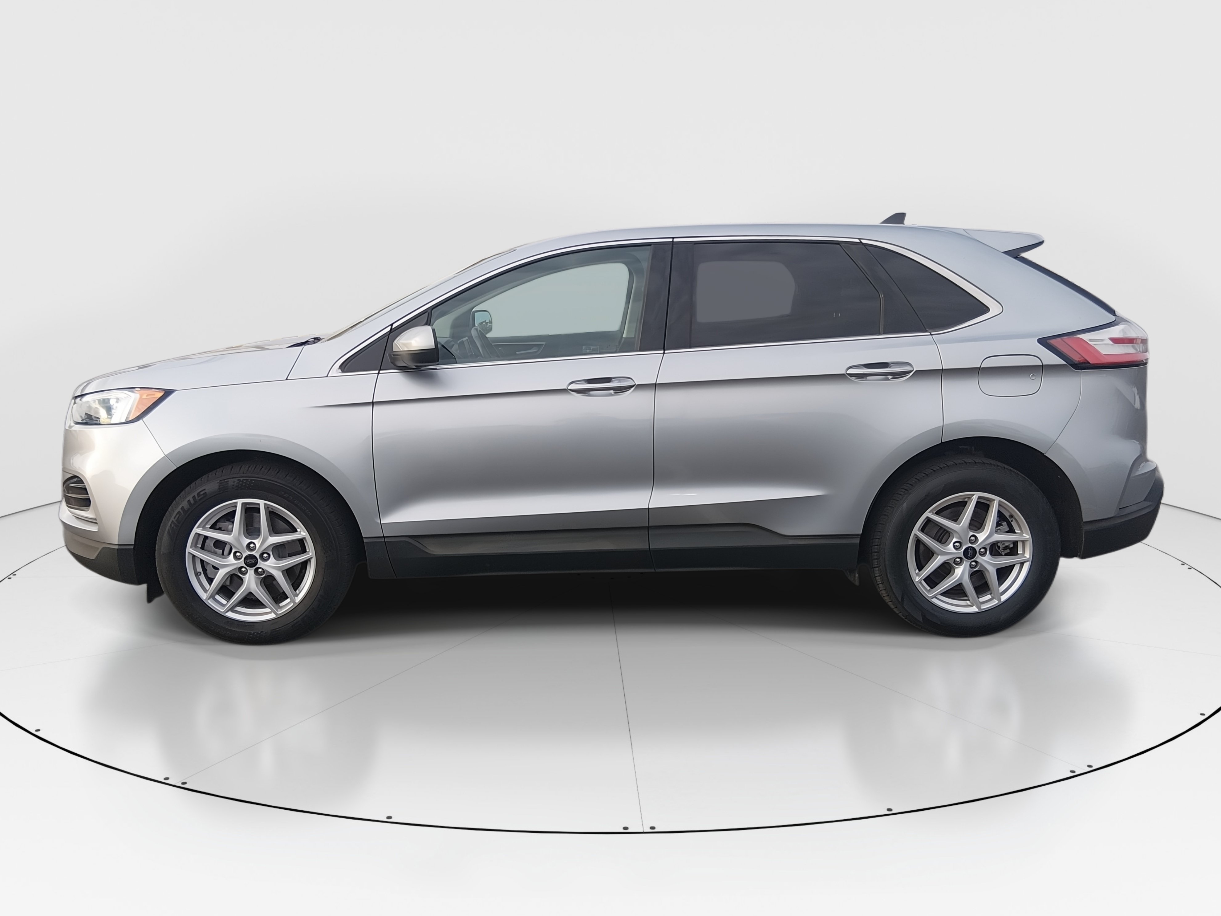 2024 Ford Edge SEL - Photo 4