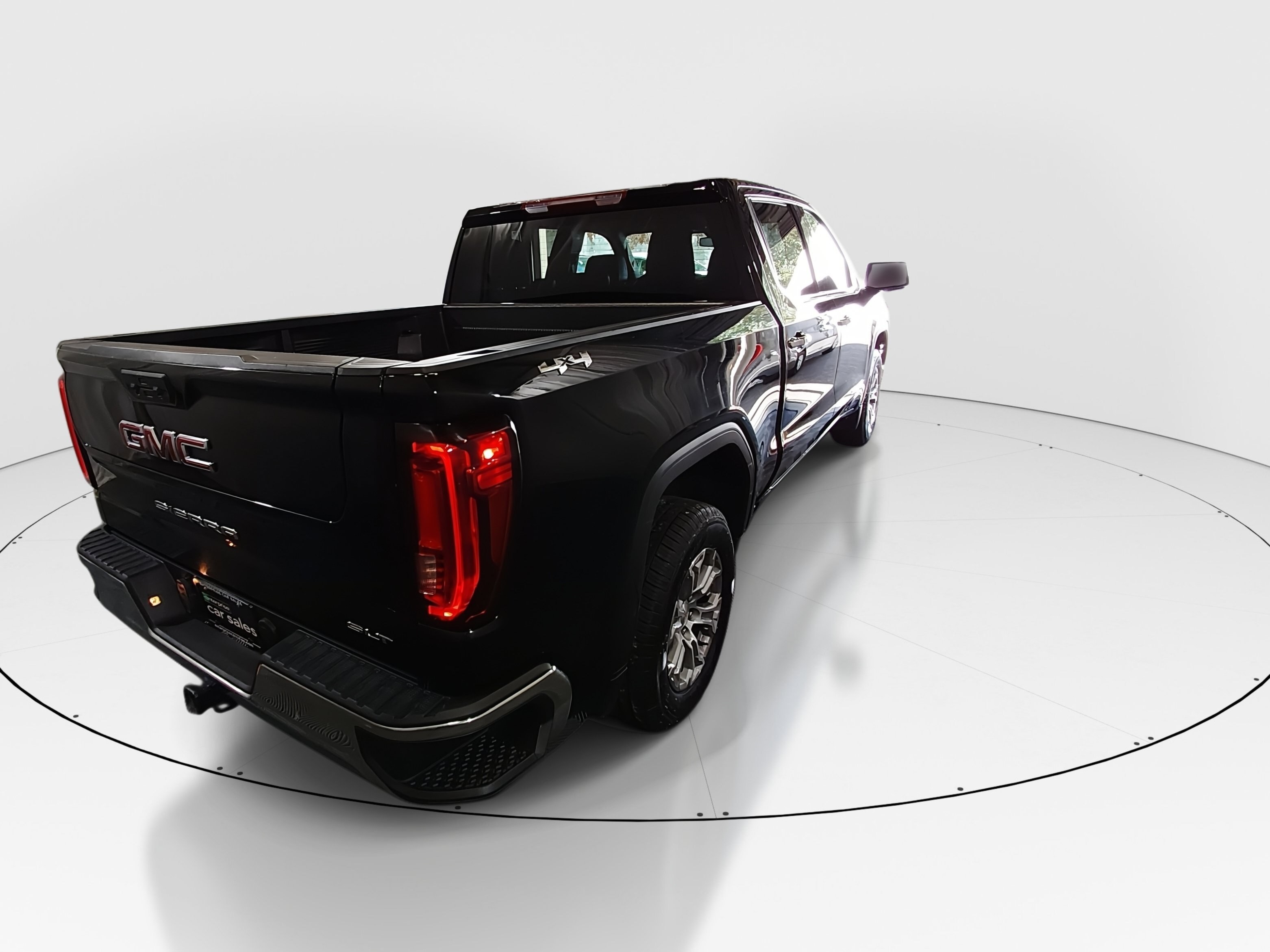 2025 GMC Sierra 1500 SLT - Photo 7