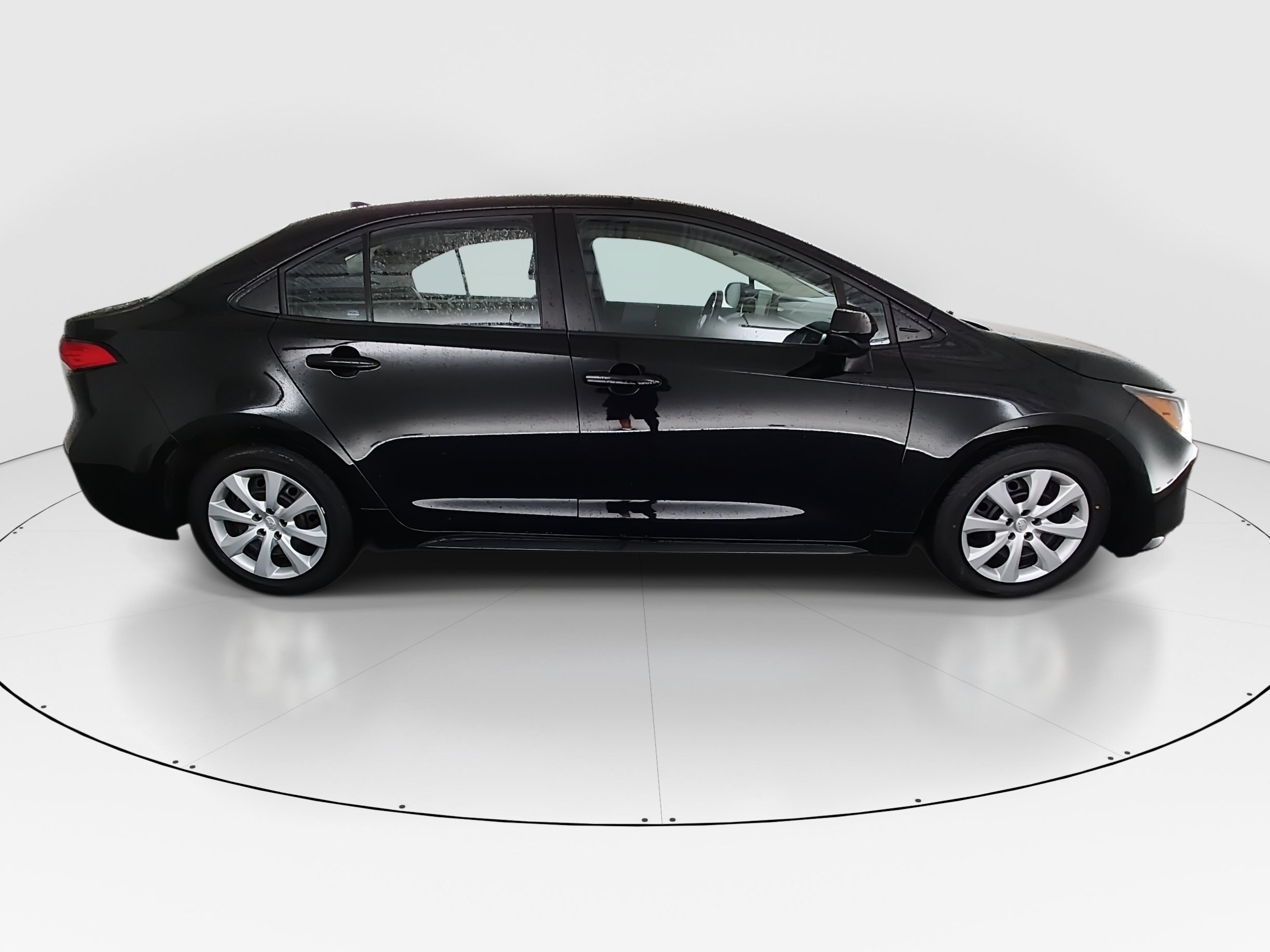 2024 Toyota Corolla LE - Photo 8