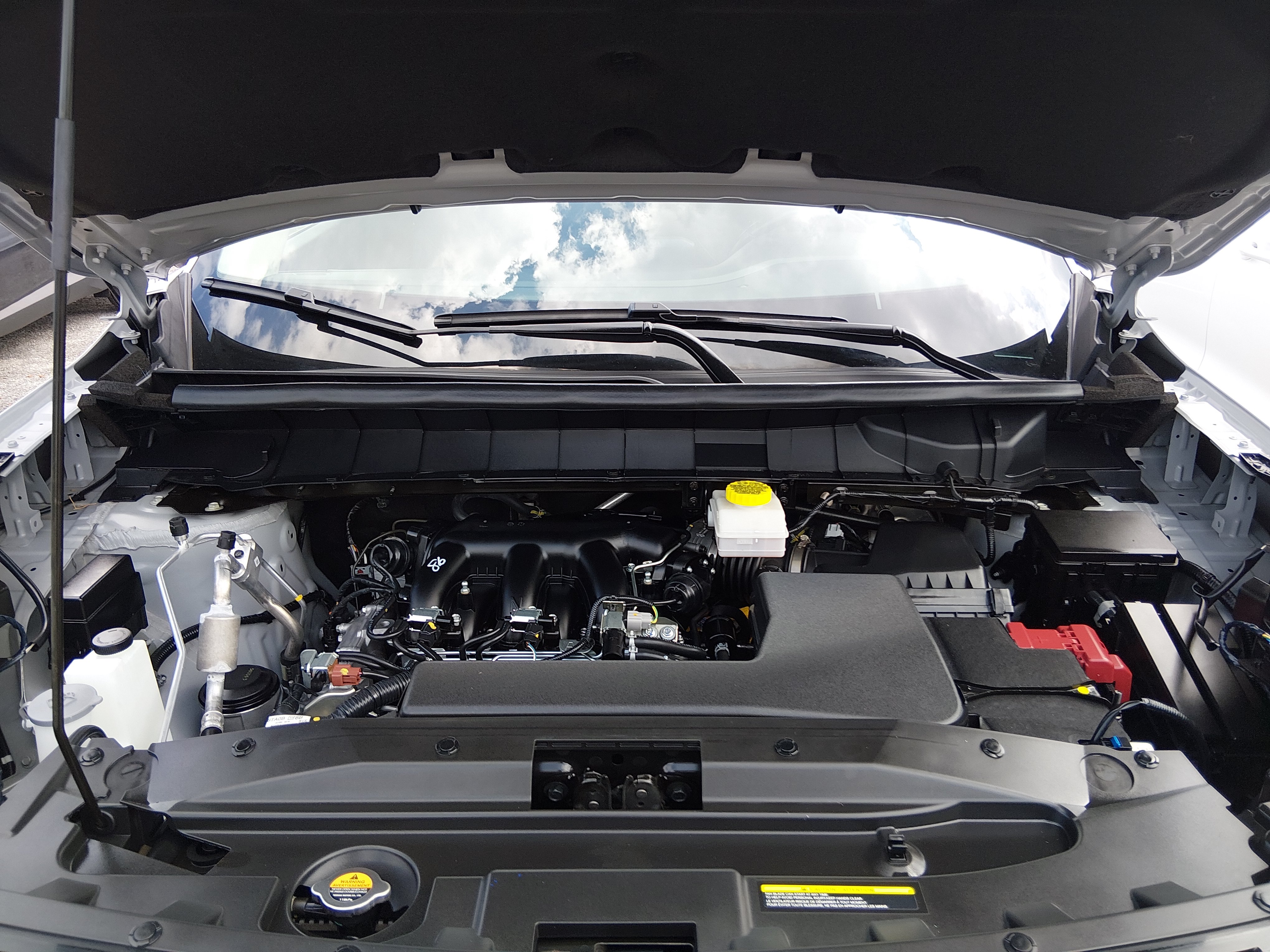 2025 Nissan Pathfinder SV - Photo 9