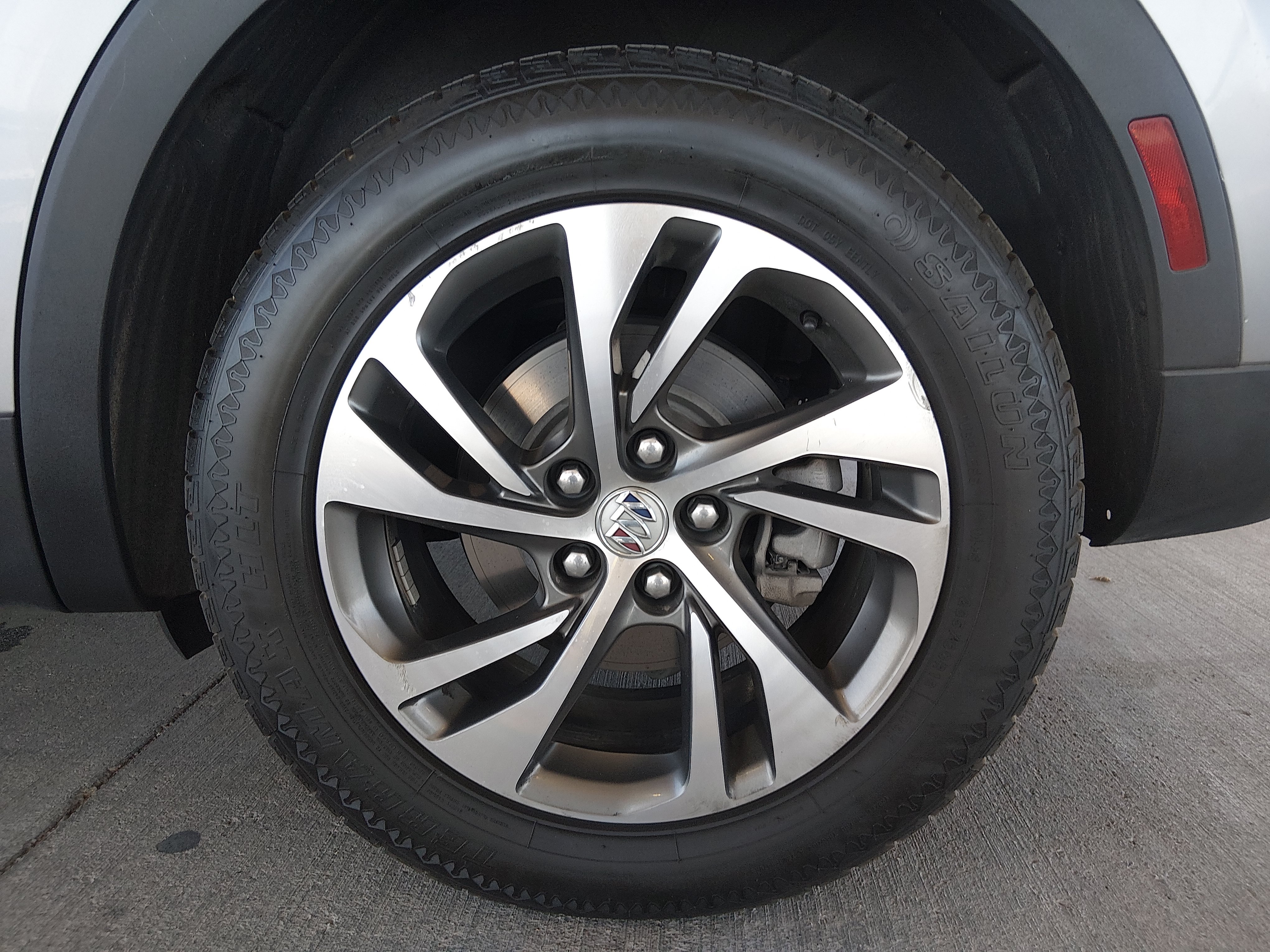 2023 Buick Envision Essence - Photo 10