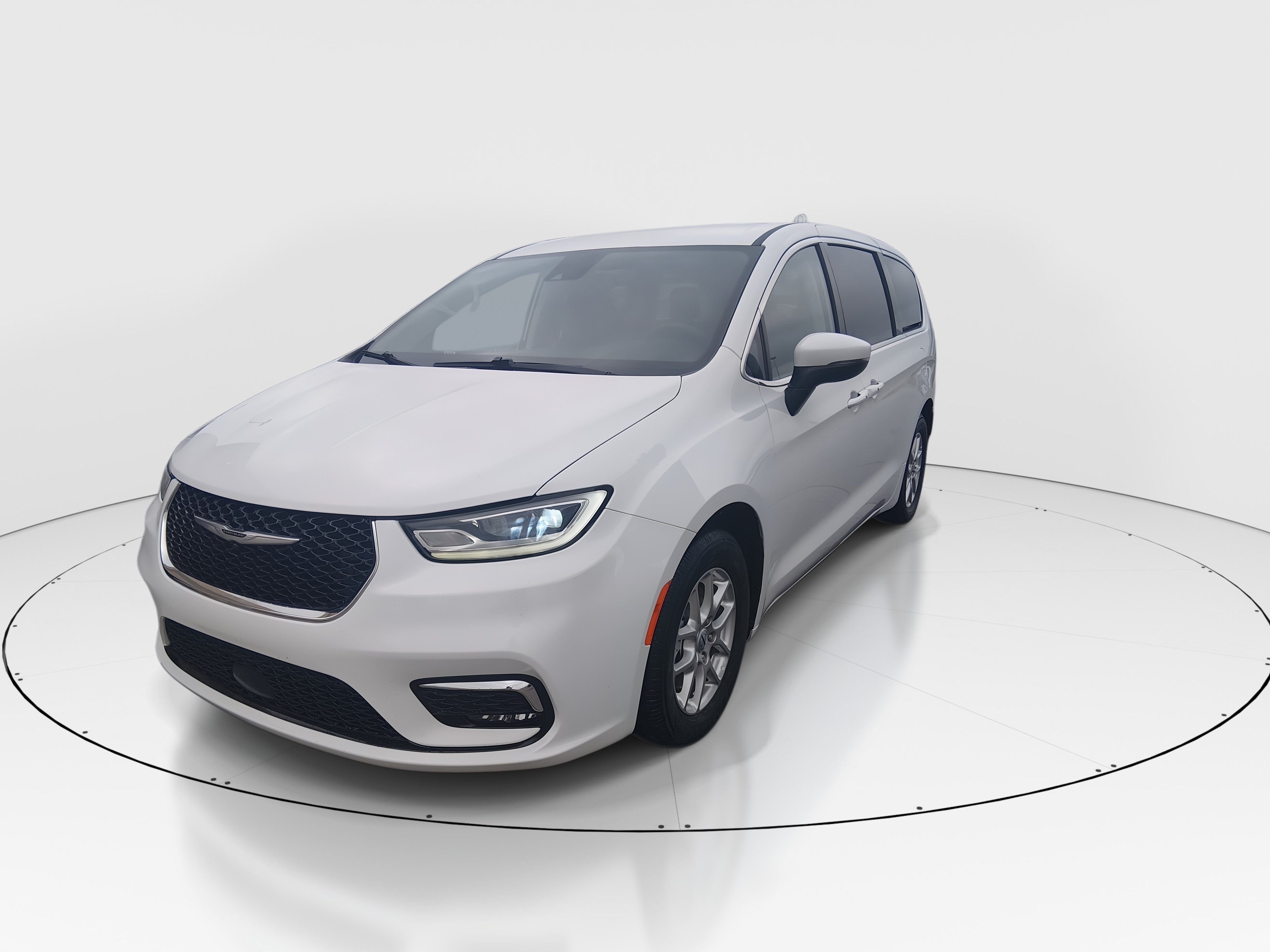 2023 Chrysler Pacifica Touring L - Photo 3