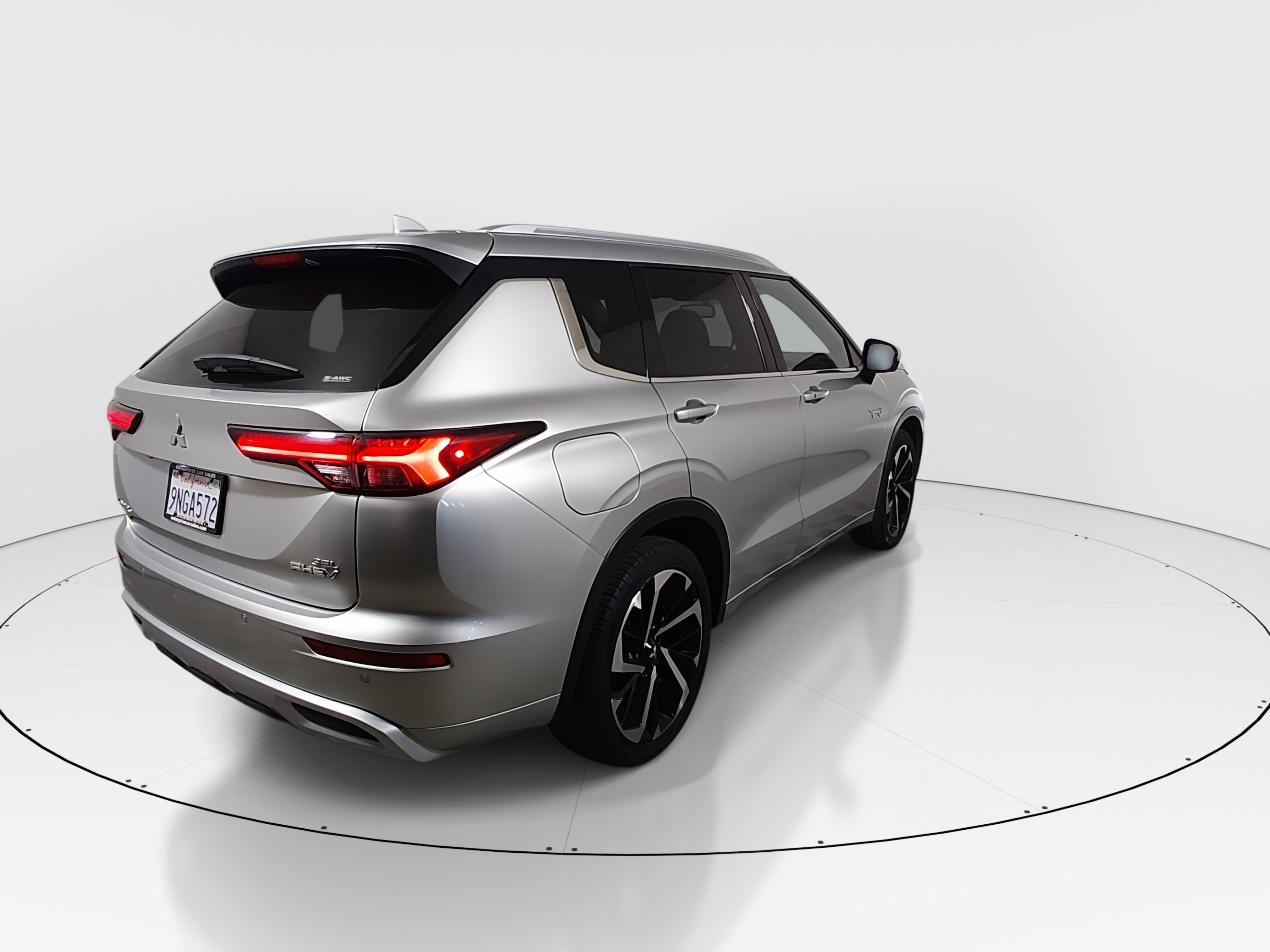 2024 Mitsubishi Outlander Plug-in Hybrid SEL - Photo 7