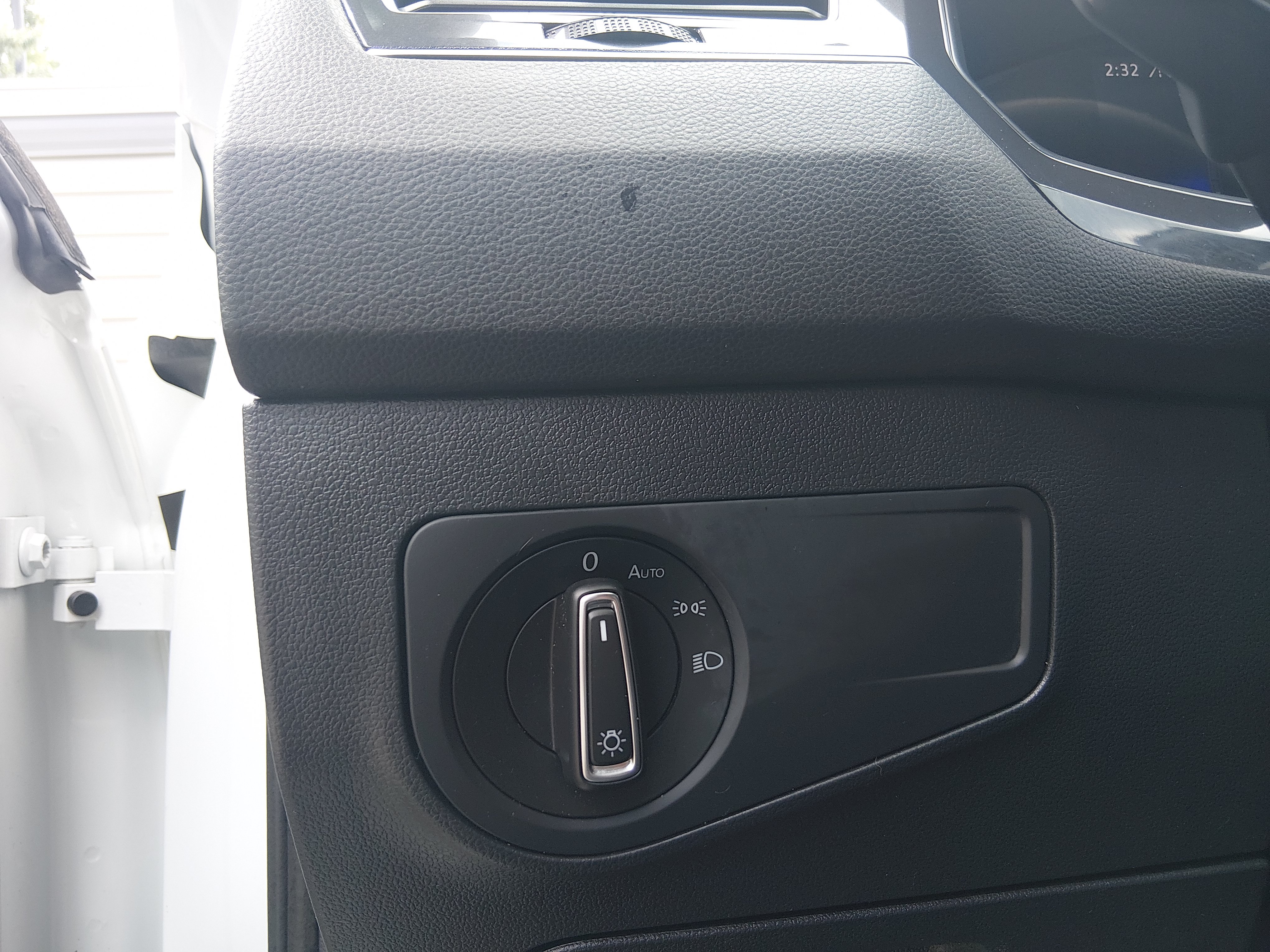 2024 Volkswagen Tiguan SE - Photo 13
