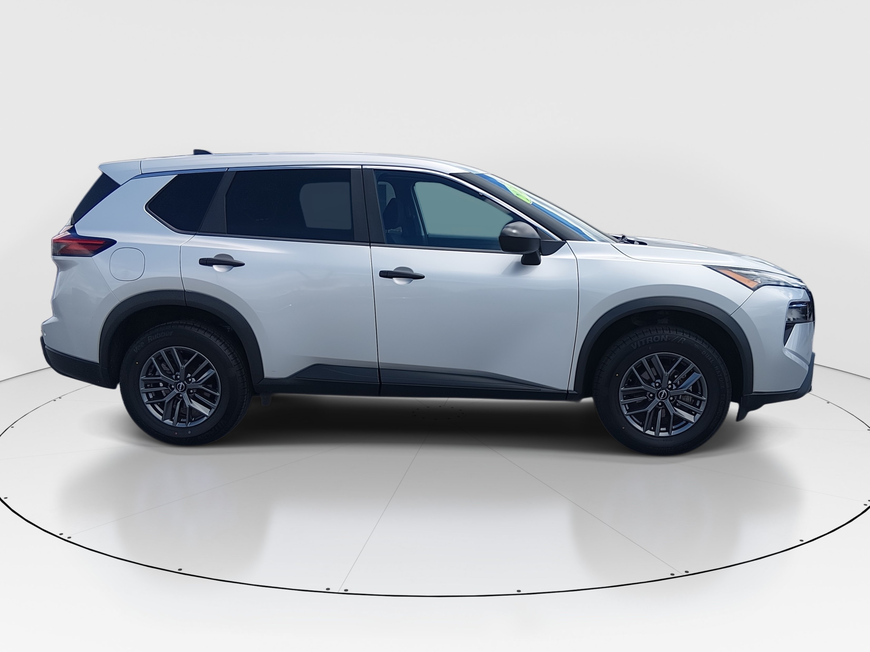 2024 Nissan Rogue S - Photo 8
