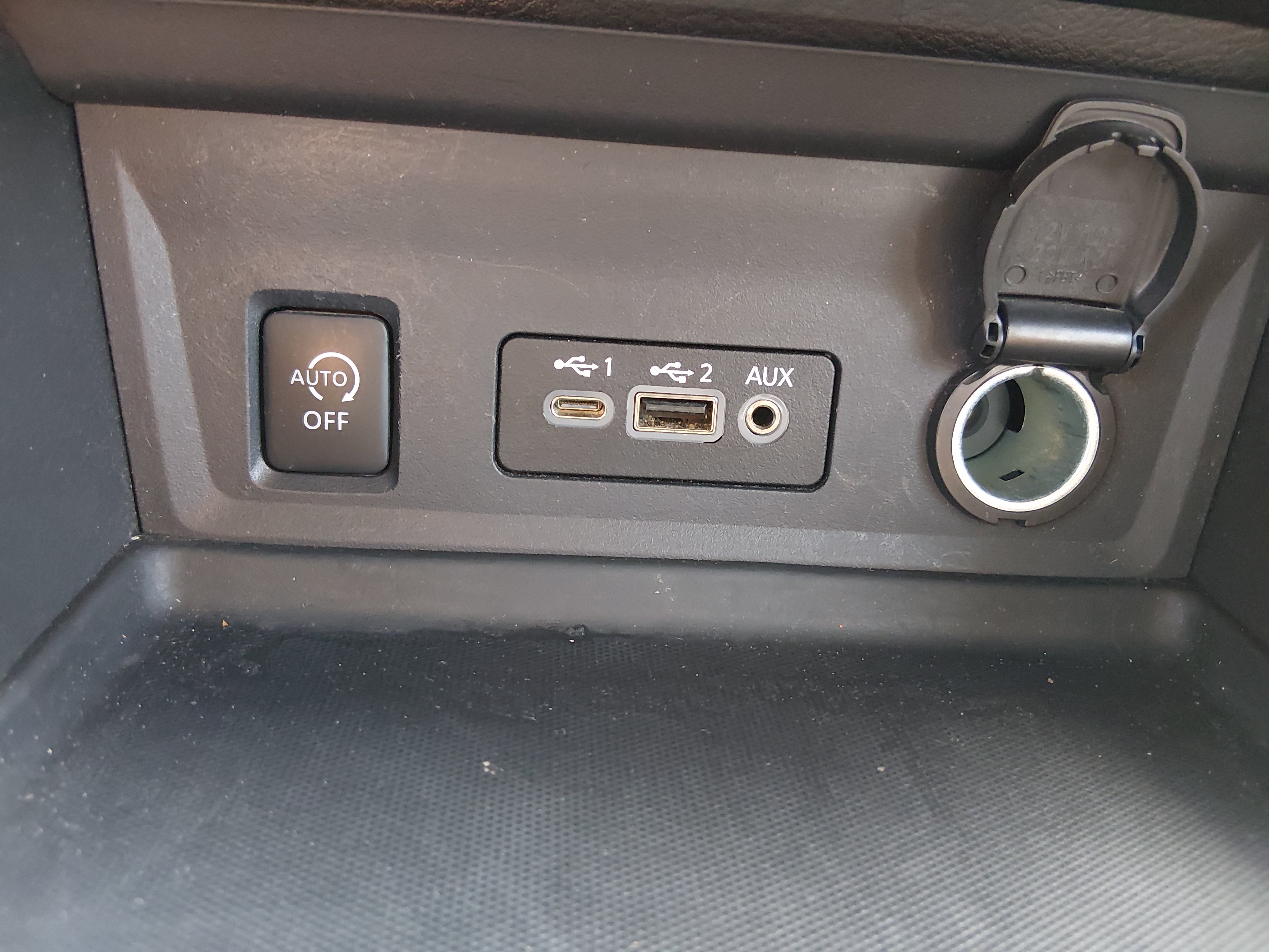 2025 Nissan Sentra SR - Photo 21