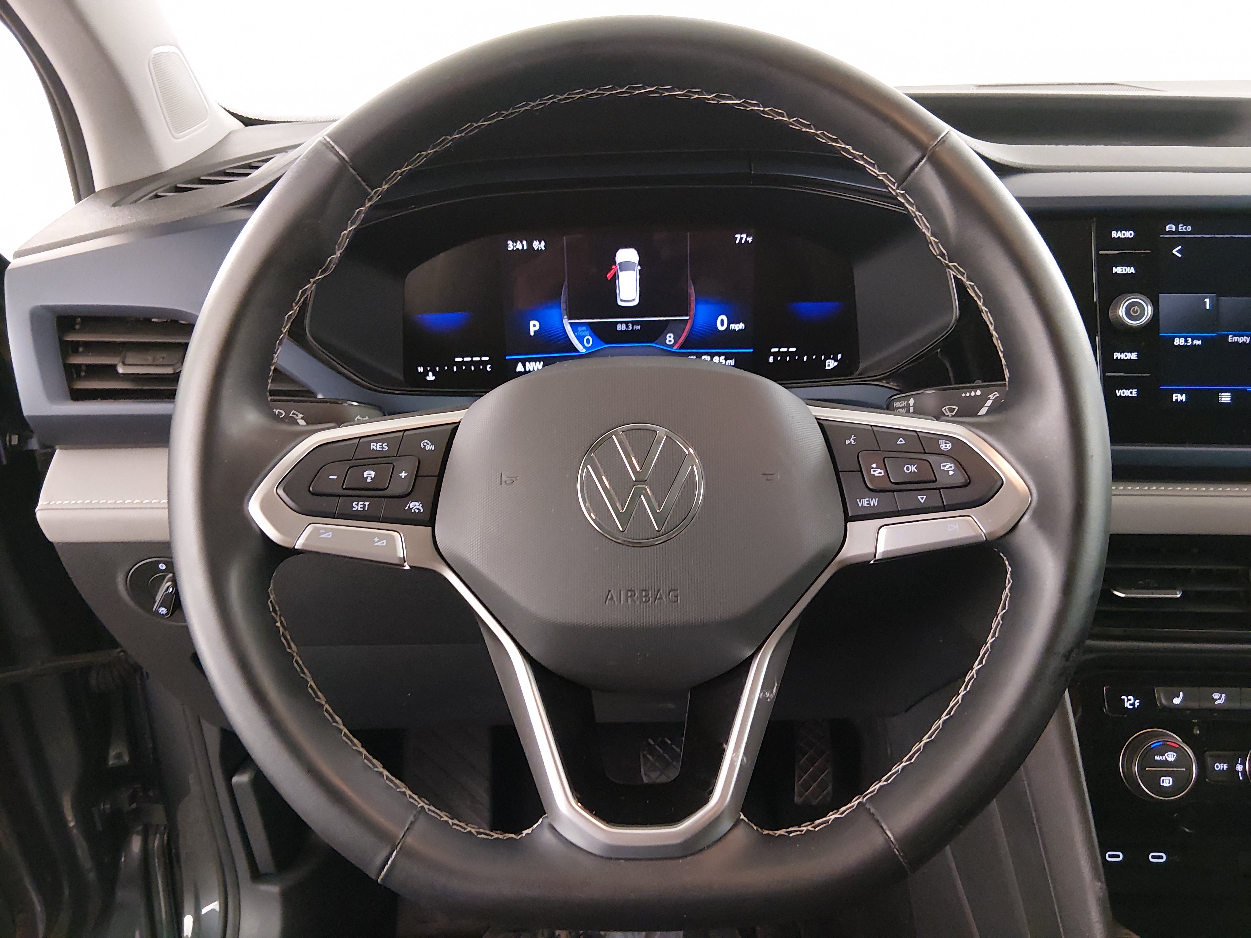 2024 Volkswagen Taos SE - Photo 12