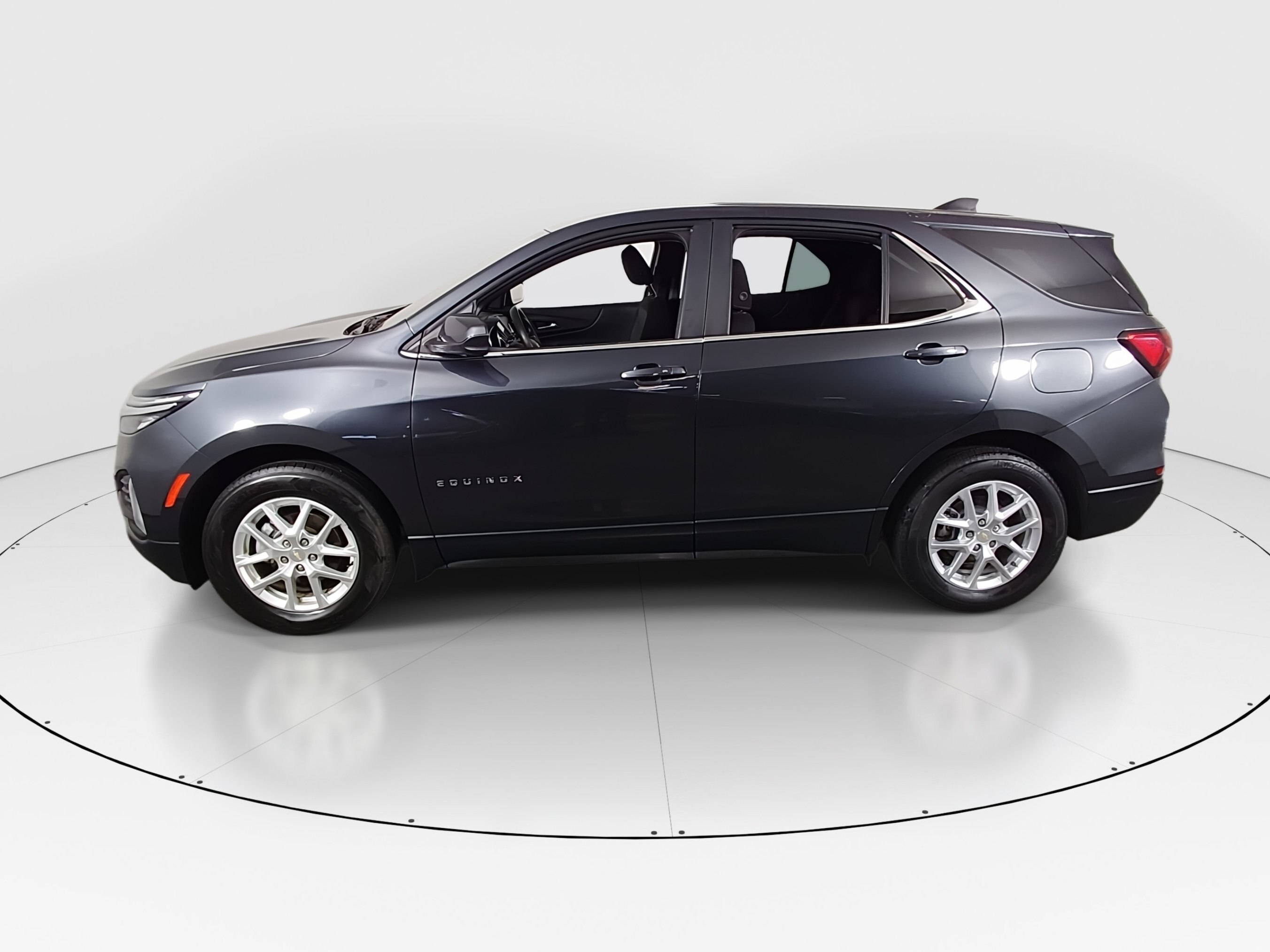 2023 Chevrolet Equinox LT - Photo 4