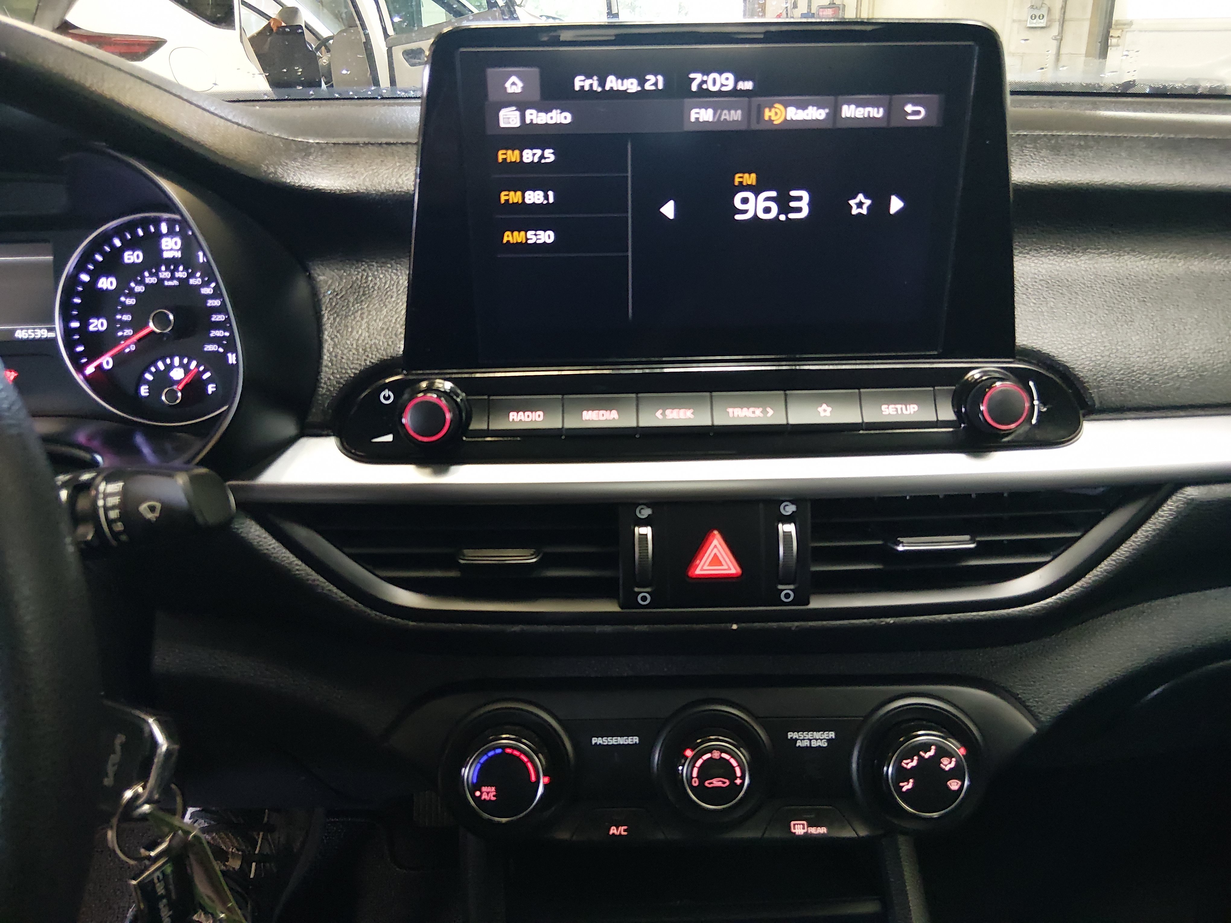 2024 Kia Forte LXS - Photo 17