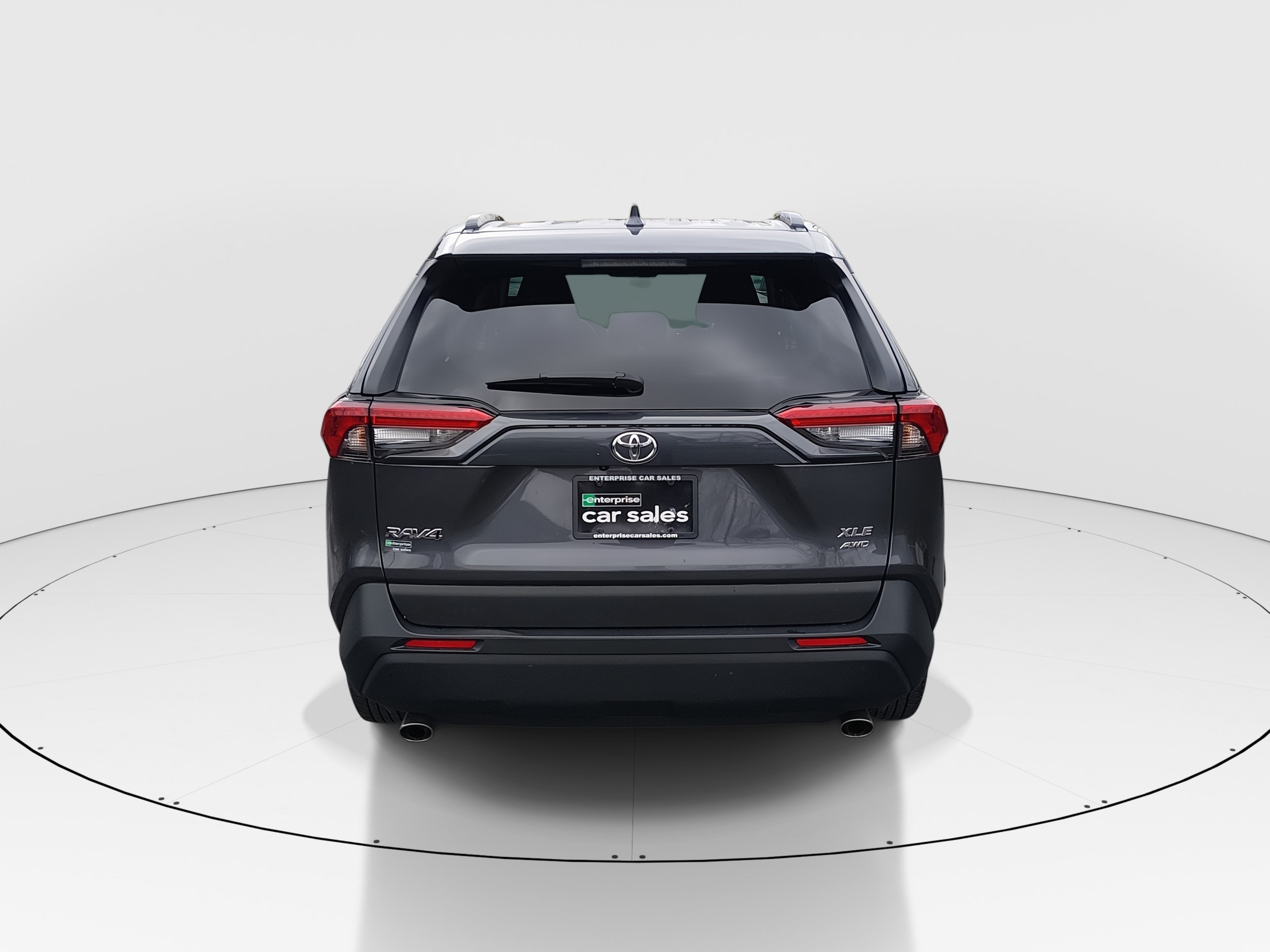 2025 Toyota RAV4 XLE - Photo 6