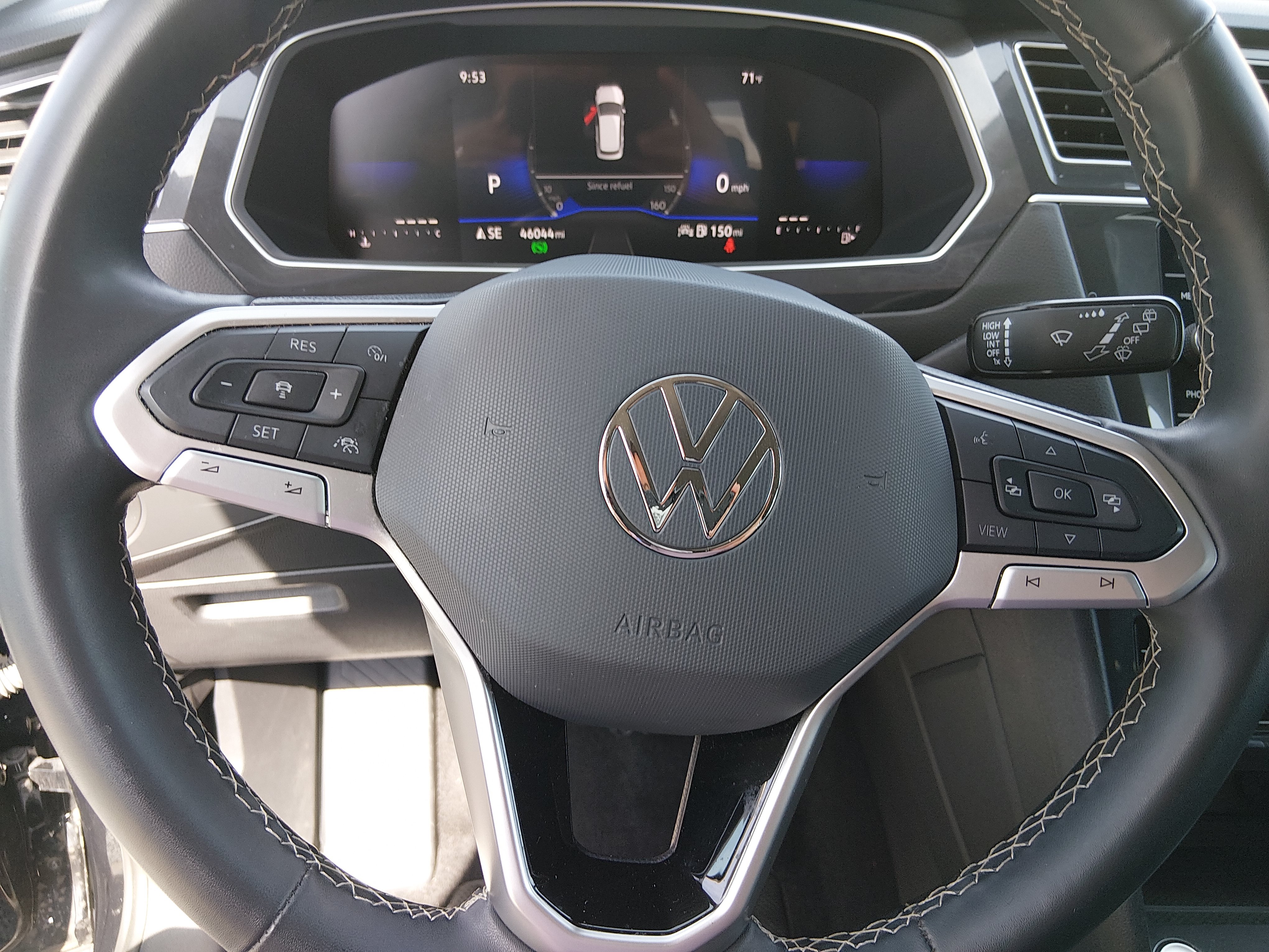 2024 Volkswagen Tiguan SE - Photo 12