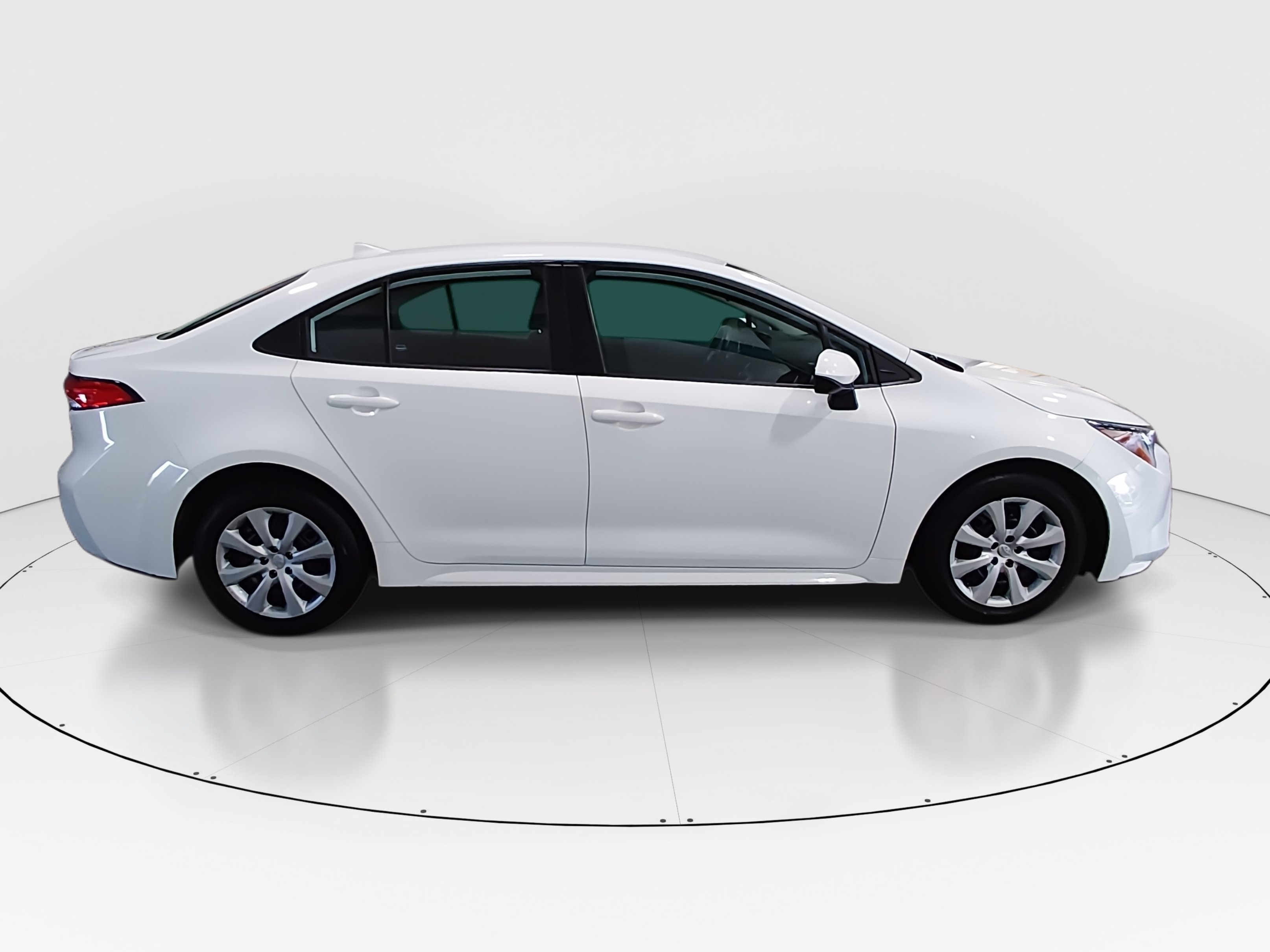 2024 Toyota Corolla LE - Photo 8