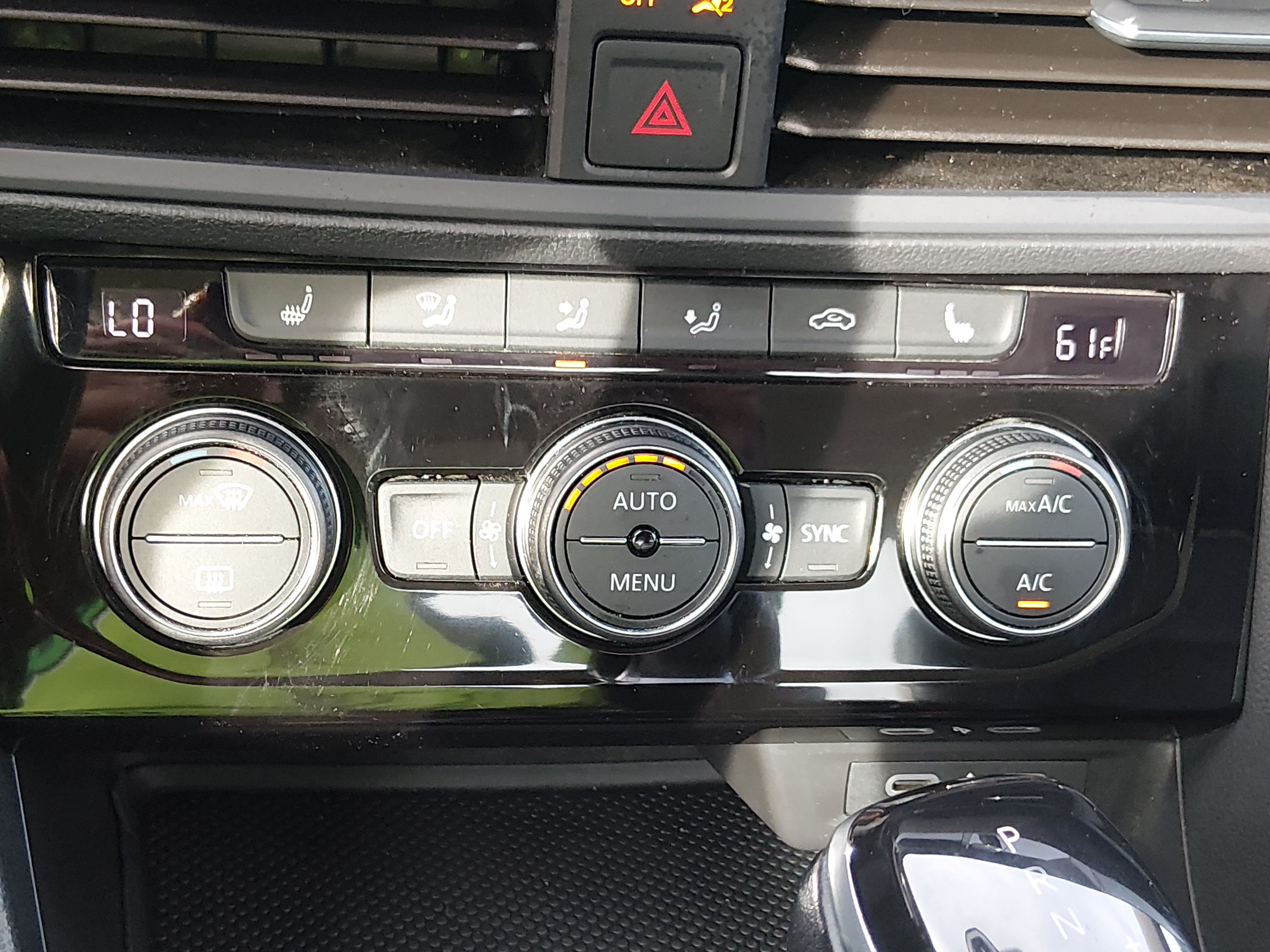 2024 Volkswagen Jetta SE - Photo 13